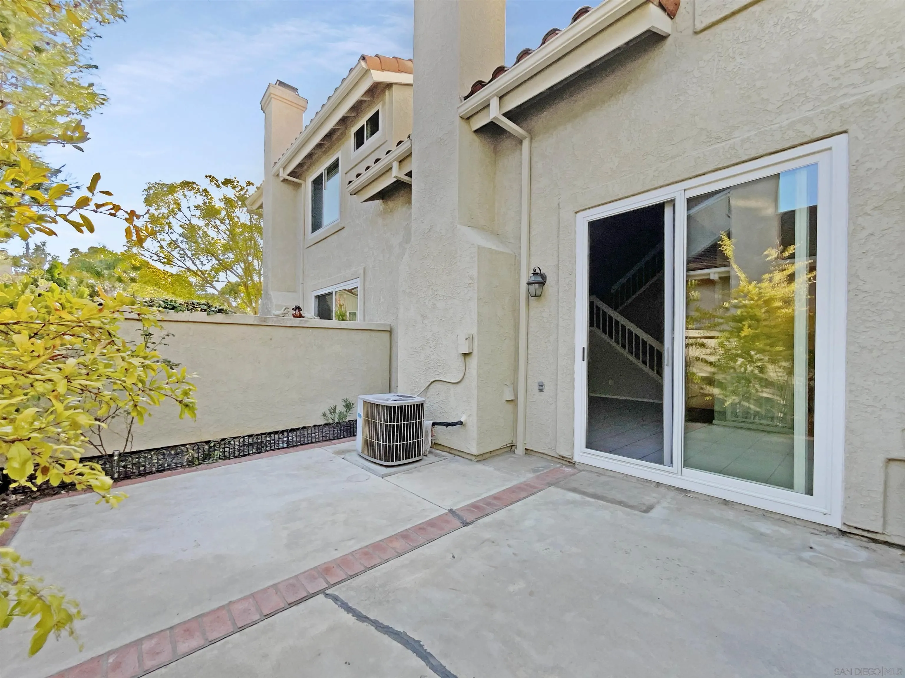 Photo #3: 220028323 Listing 