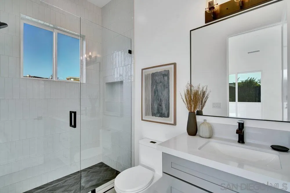 https://cdn.realtyfeed.com/cdn/127/220028457/541c207e16109580856c918a8f03a6c9.webp