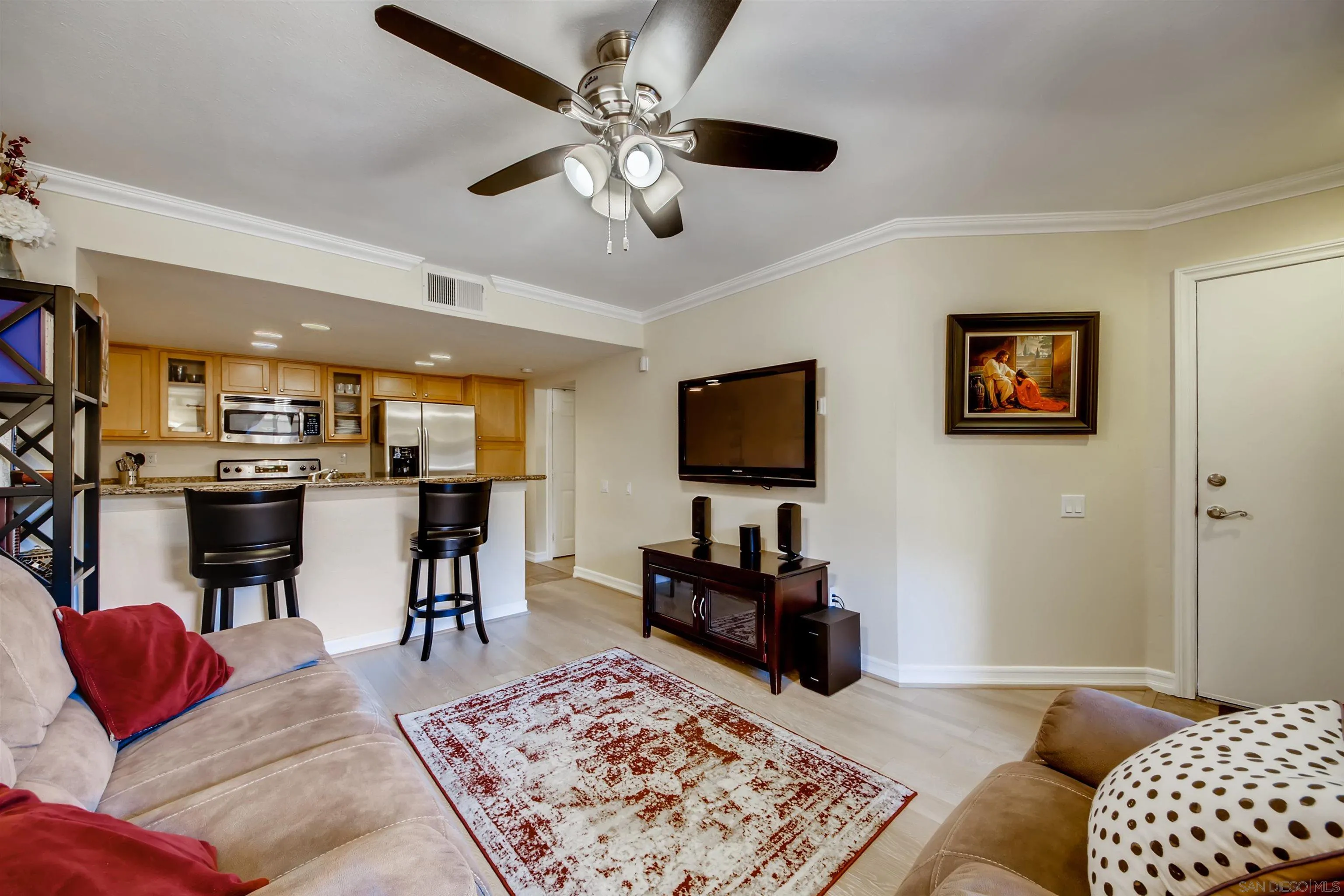 https://cdn.realtyfeed.com/cdn/127/220028464/016ff54ffd8710562e459d9da6563317.webp