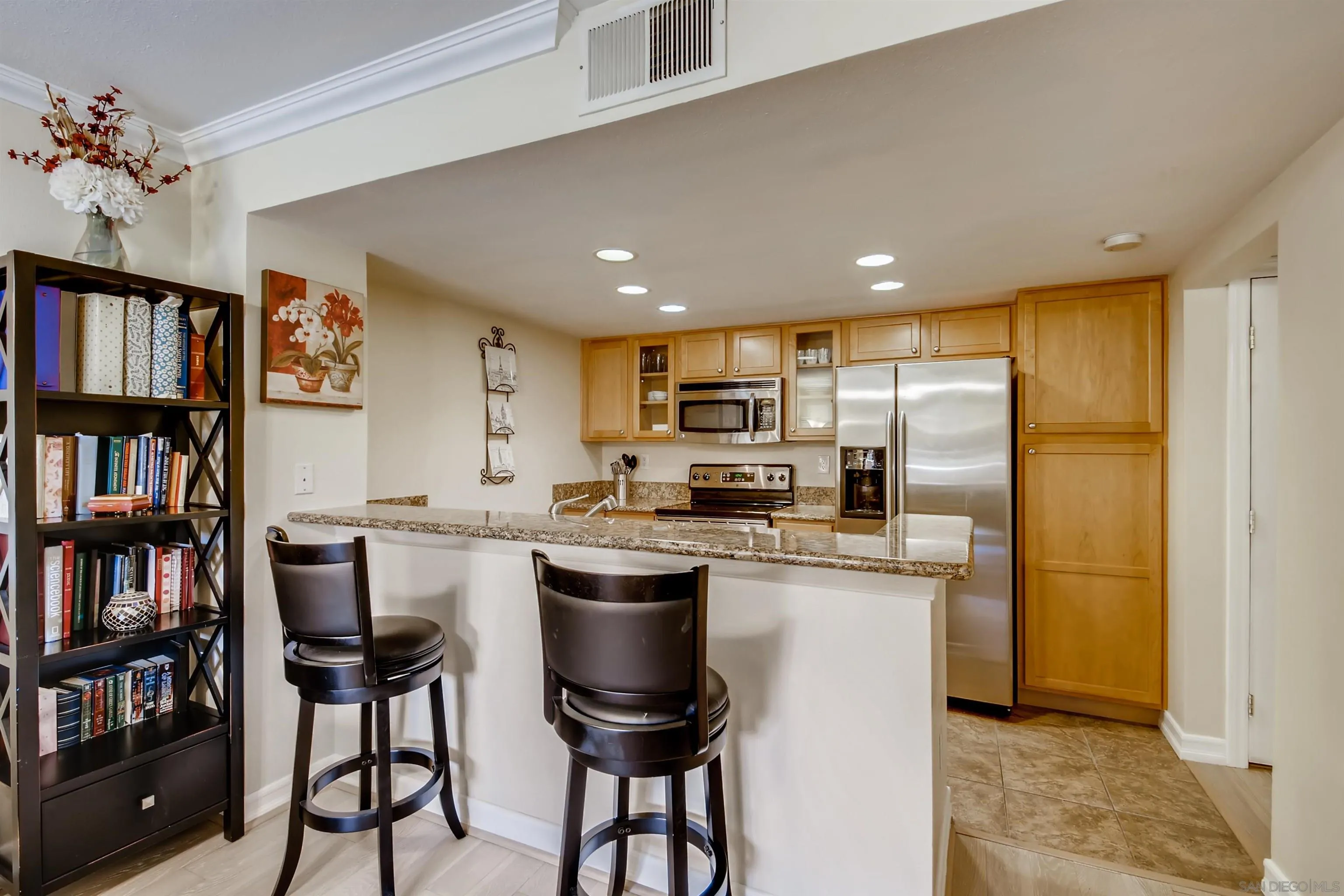 https://cdn.realtyfeed.com/cdn/127/220028464/c171fe977695e8b456839625fa3cdad2.webp