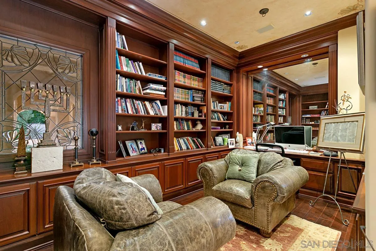 https://cdn.realtyfeed.com/cdn/127/220028473/772f3ba3de51fe49d5eed439008e4861.webp