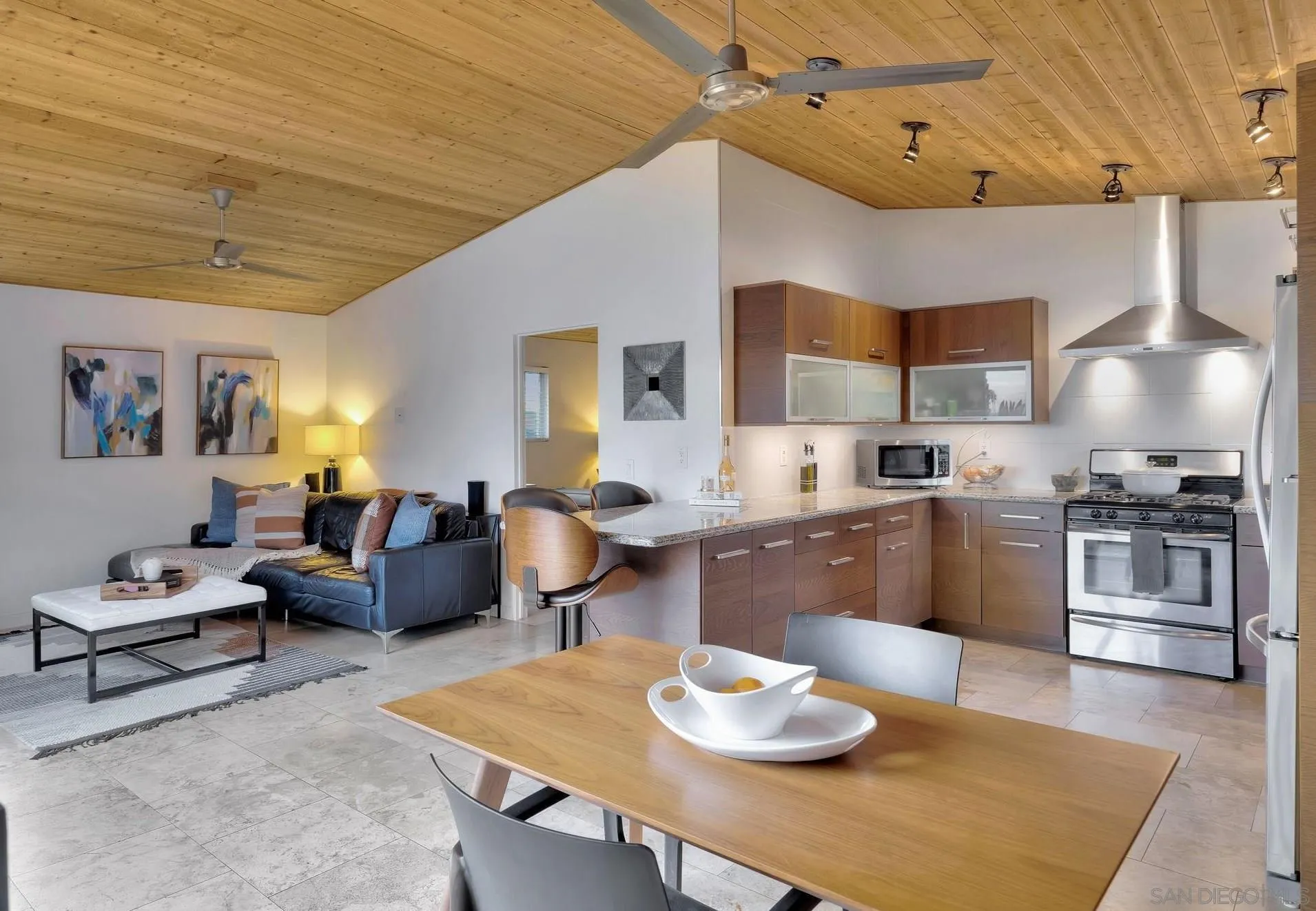 https://cdn.realtyfeed.com/cdn/127/220028498/a427609e876680ac34ad3f7ab0510a94.webp