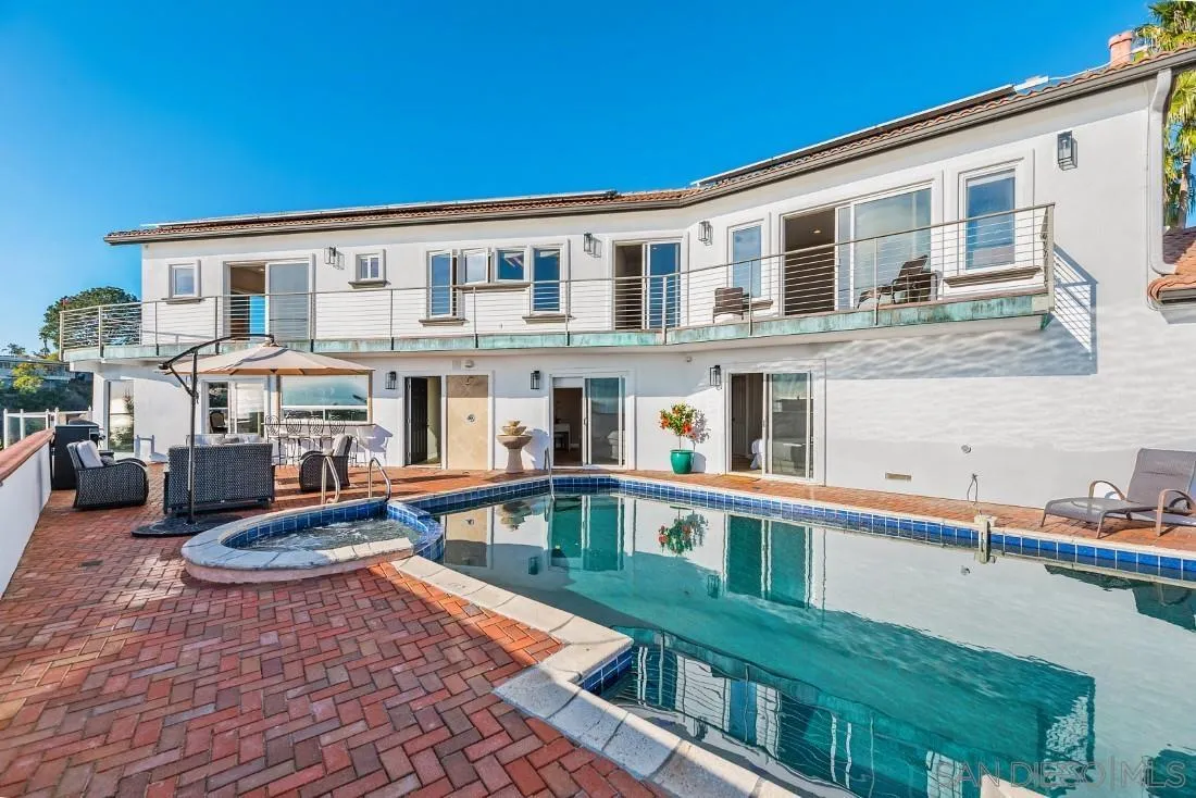La Jolla, CA 92037