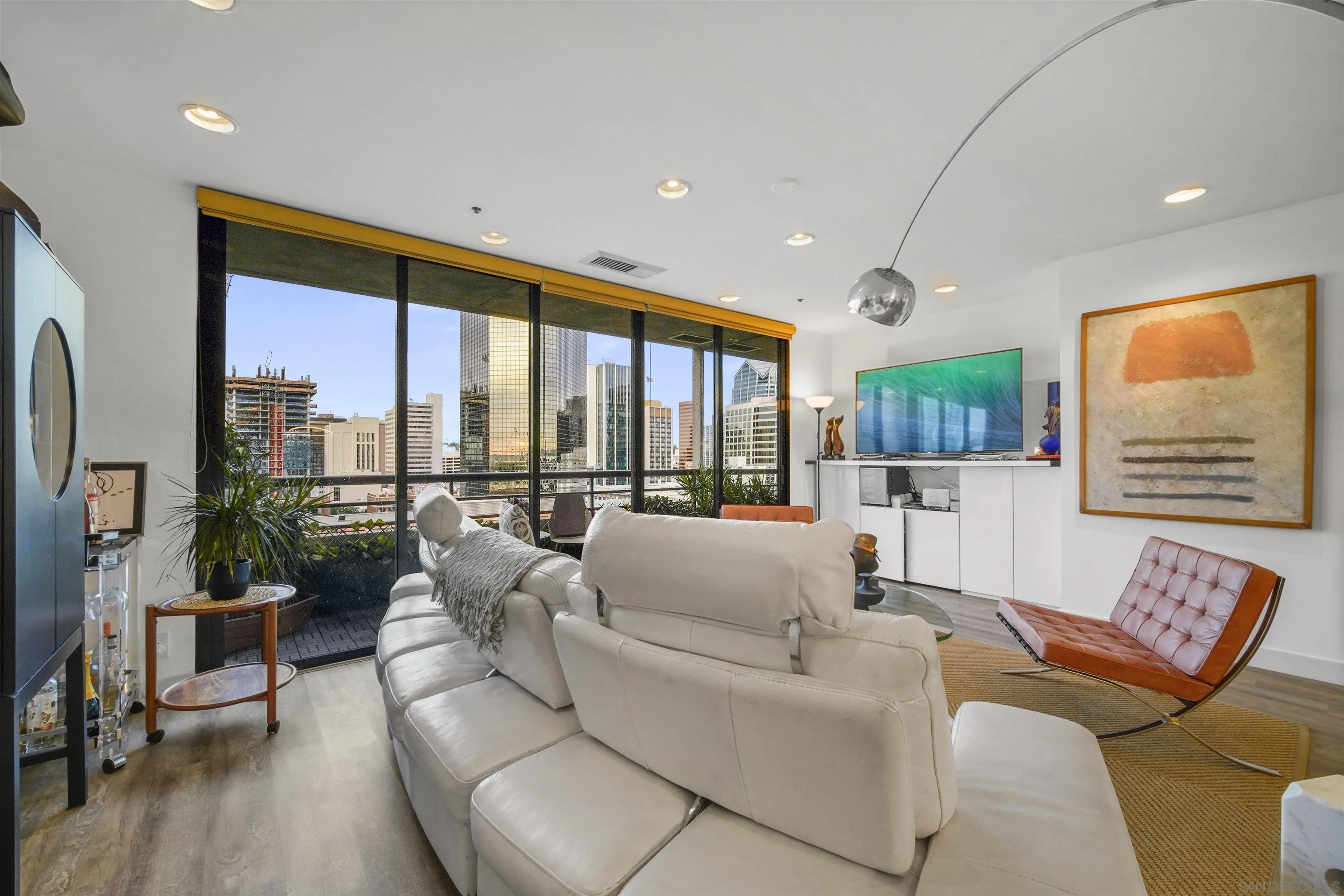 https://cdn.realtyfeed.com/cdn/127/220028665/025e26a1ad92ea7b8200be7db61dfb34.webp