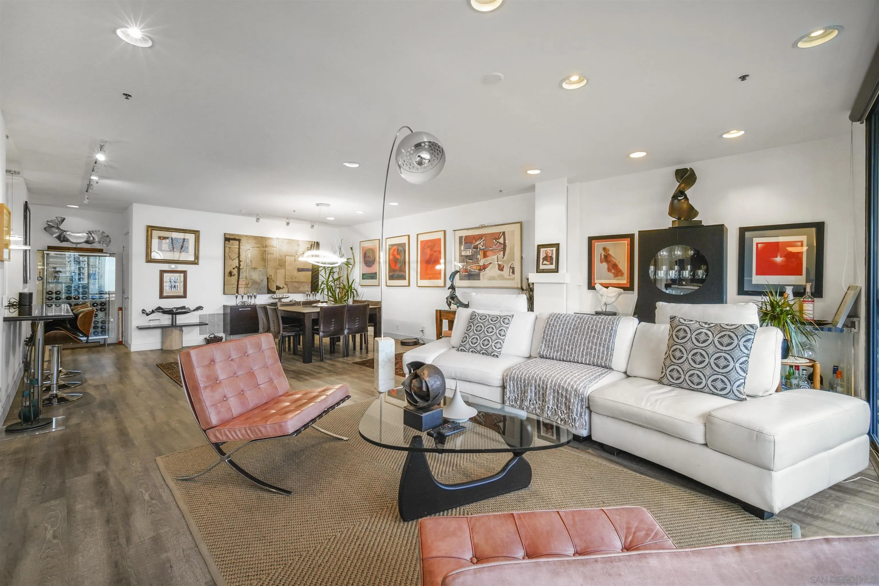 https://cdn.realtyfeed.com/cdn/127/220028665/239c52f6cedbc00c374d4b8f6d2f8108.webp