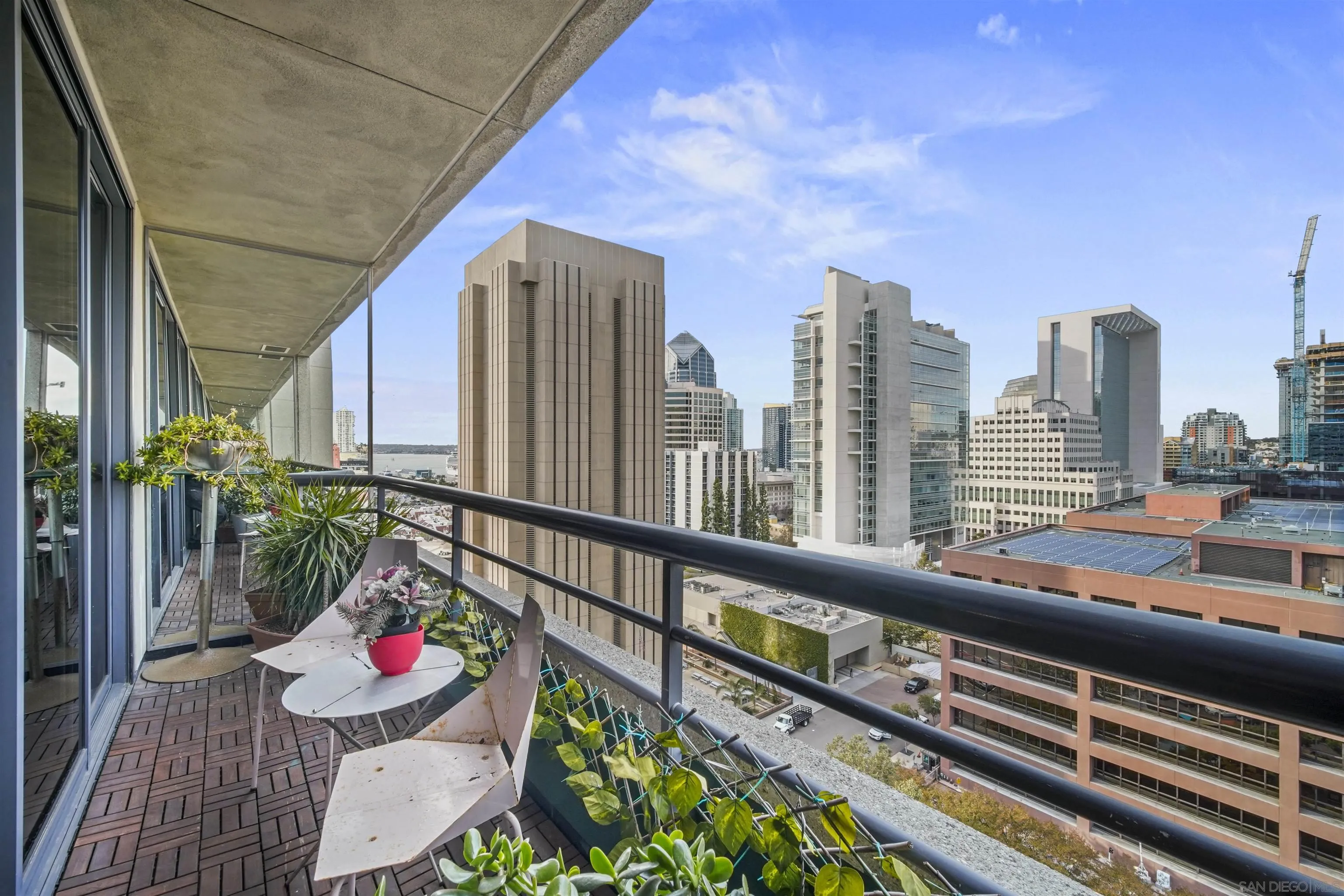 https://cdn.realtyfeed.com/cdn/127/220028665/6c300df71010feaa2e580c766d72f075.webp