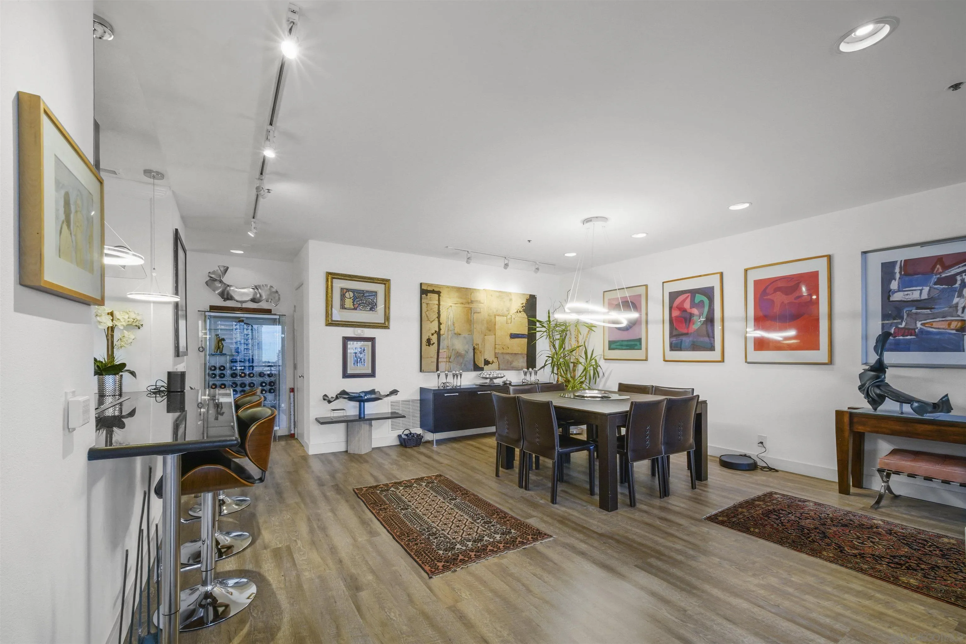 https://cdn.realtyfeed.com/cdn/127/220028665/72b184171470e20db5f8a5780c27a70b.webp
