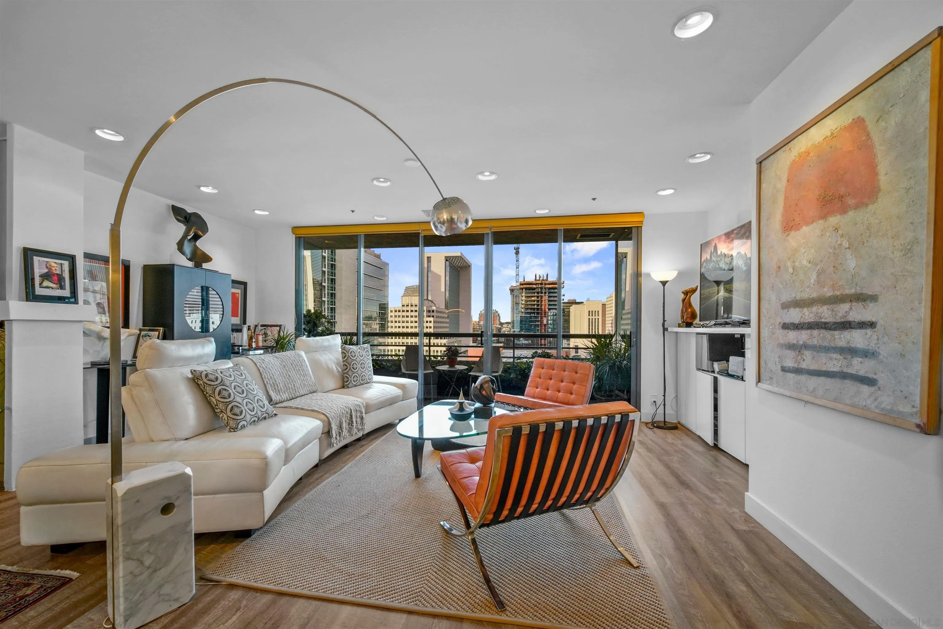 https://cdn.realtyfeed.com/cdn/127/220028665/760b290bf28ccde05a4085738c4a83c2.webp