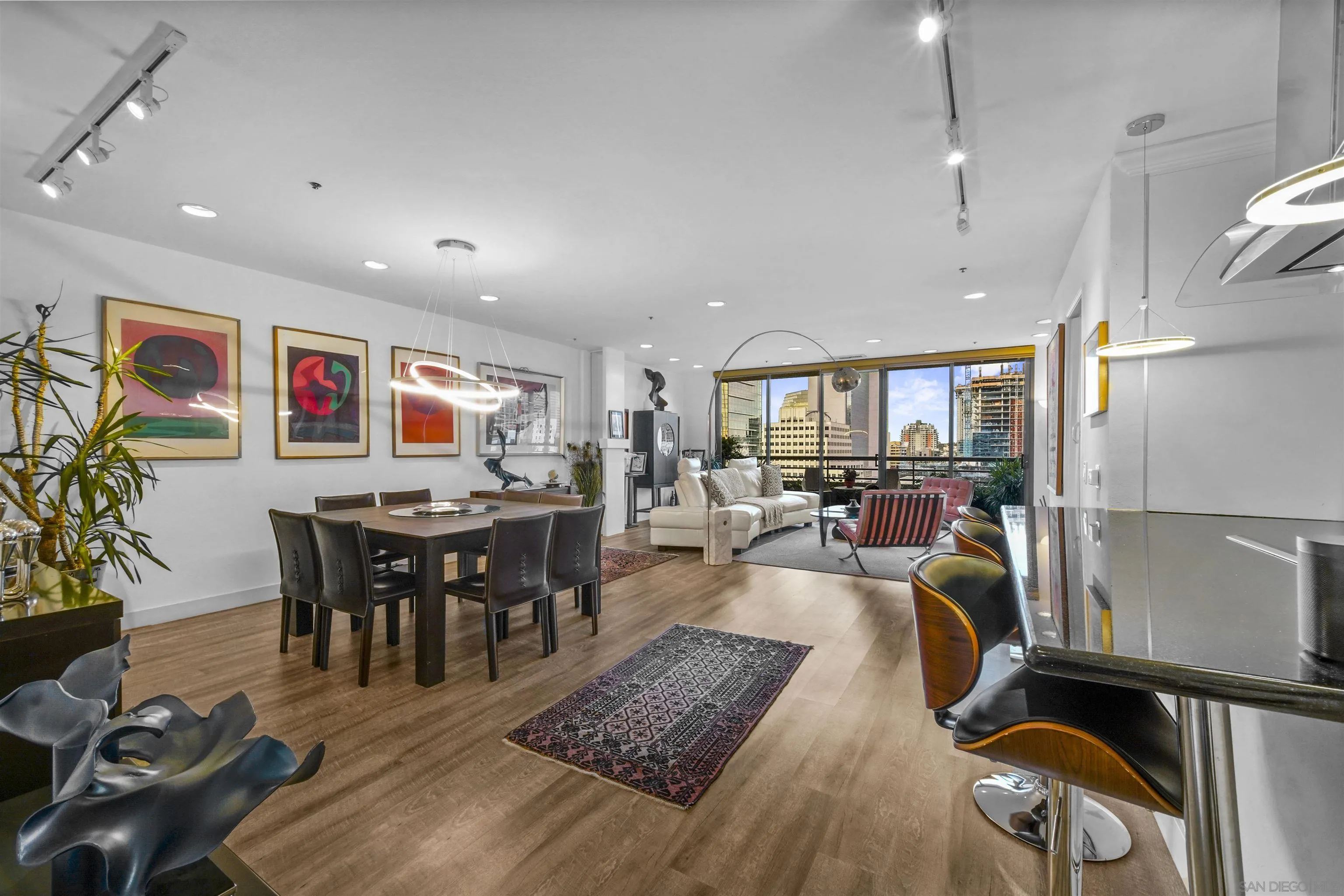 https://cdn.realtyfeed.com/cdn/127/220028665/a78caf6531aeab74c8481a1a8e577b96.webp