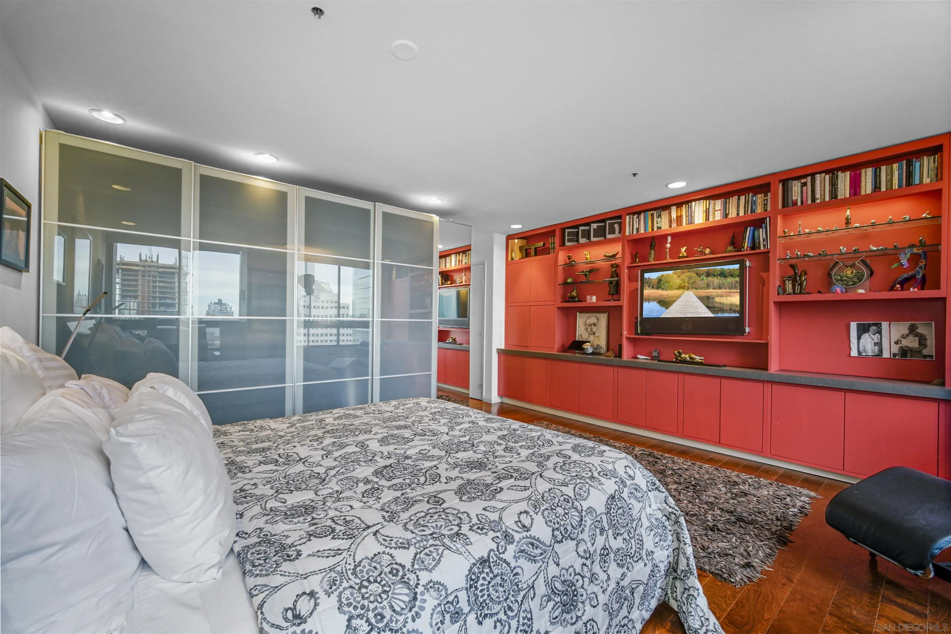 https://cdn.realtyfeed.com/cdn/127/220028665/deeeaf56908a73d64fda93a82224e375.webp