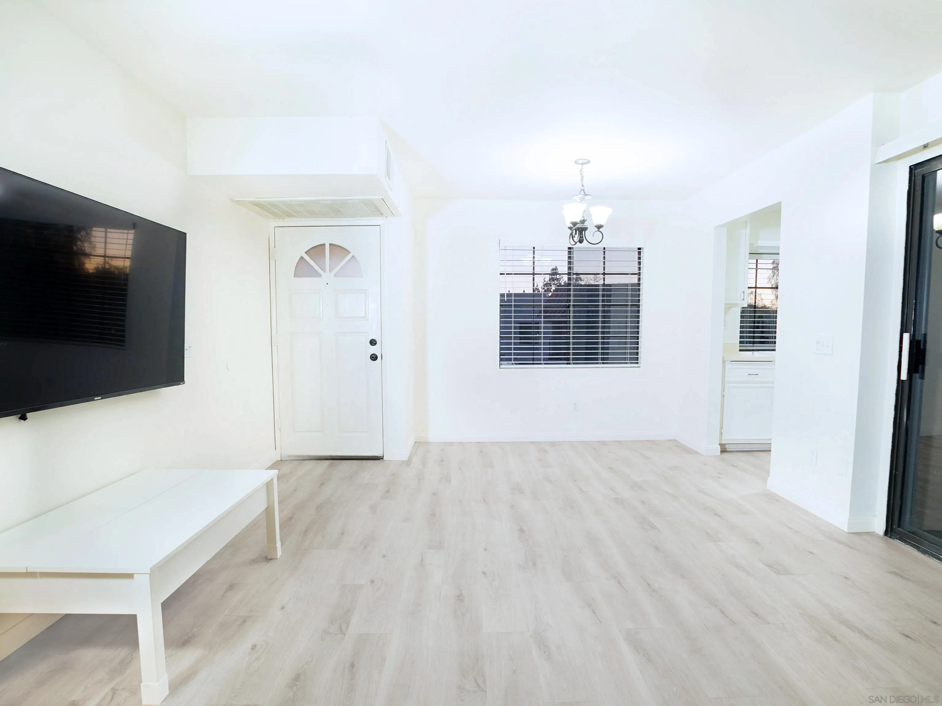 Photo #5: 220028710 Listing 