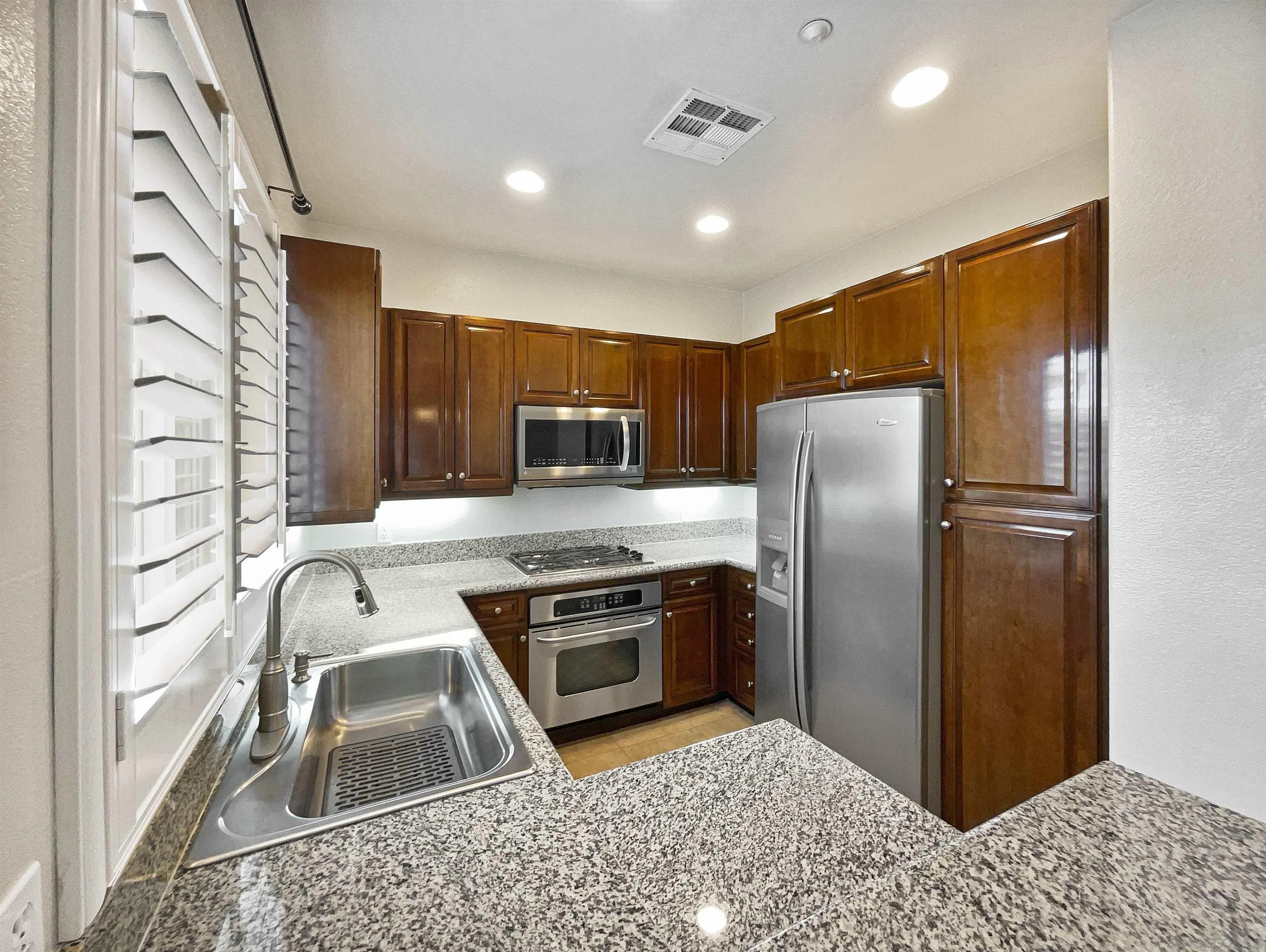 Photo #4: 220029892 Listing 