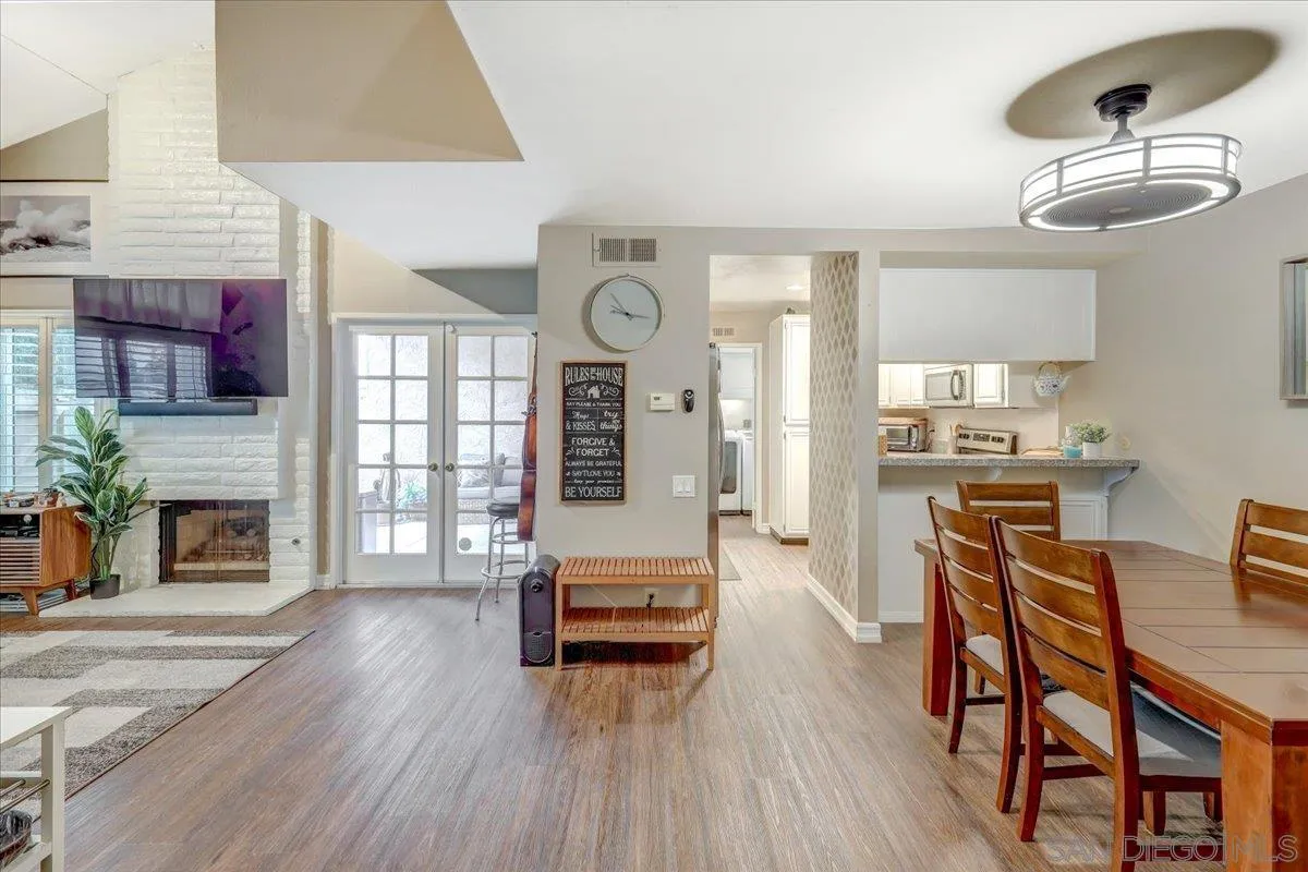Photo #6: 230000112 Listing 