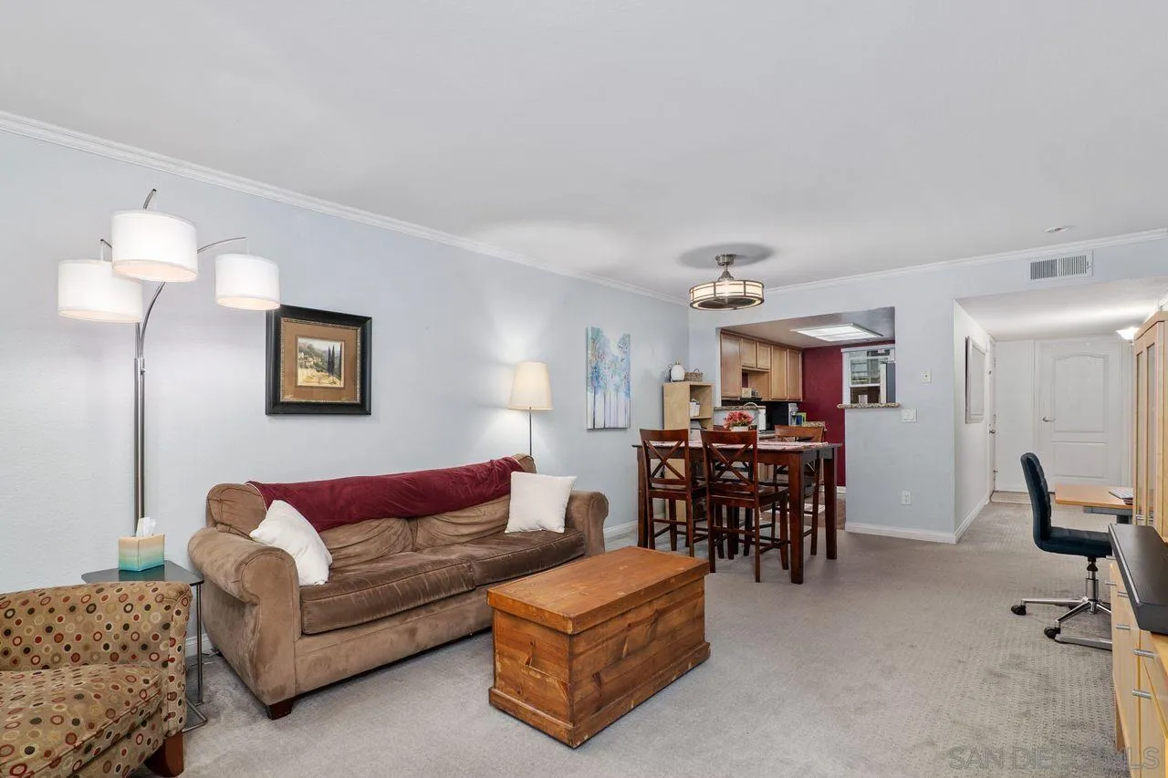 Photo #3: 230000438 Listing 