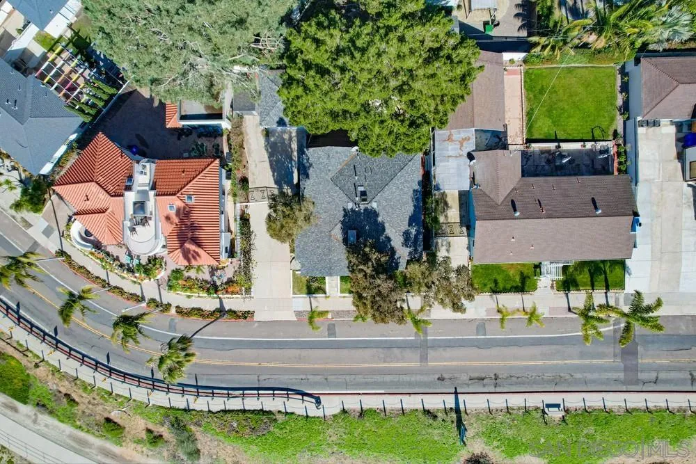 https://cdn.realtyfeed.com/cdn/127/230000594/4c74ad42b11d6b33b1363494026fd23c.webp