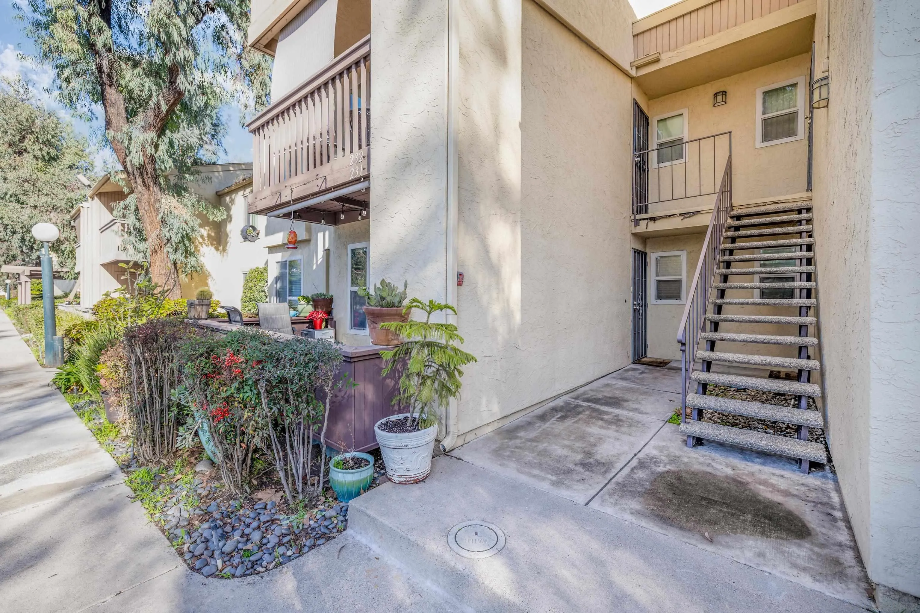 Photo #2: 230000781 Listing 