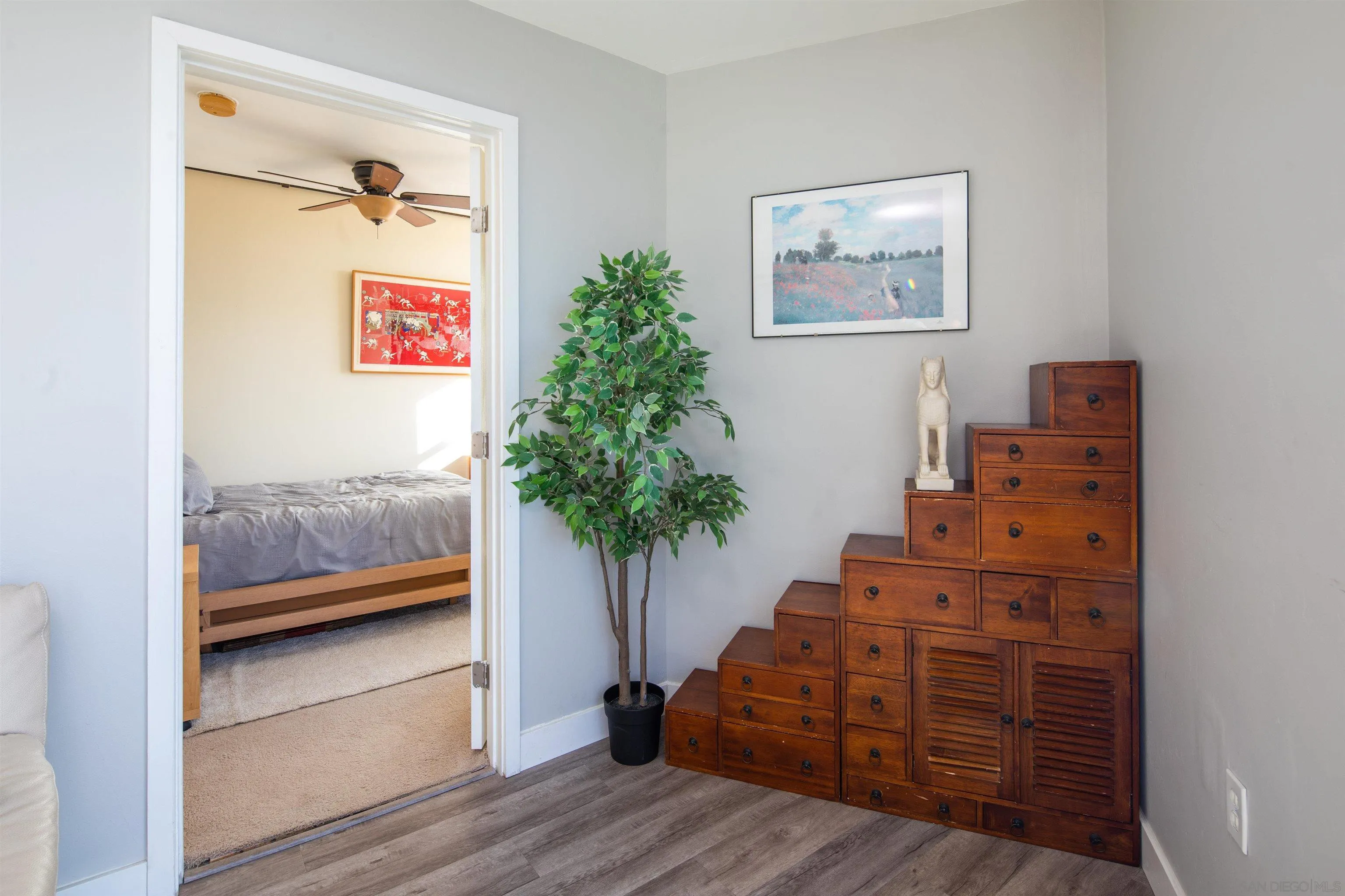 Photo #3: 230000860 Listing 