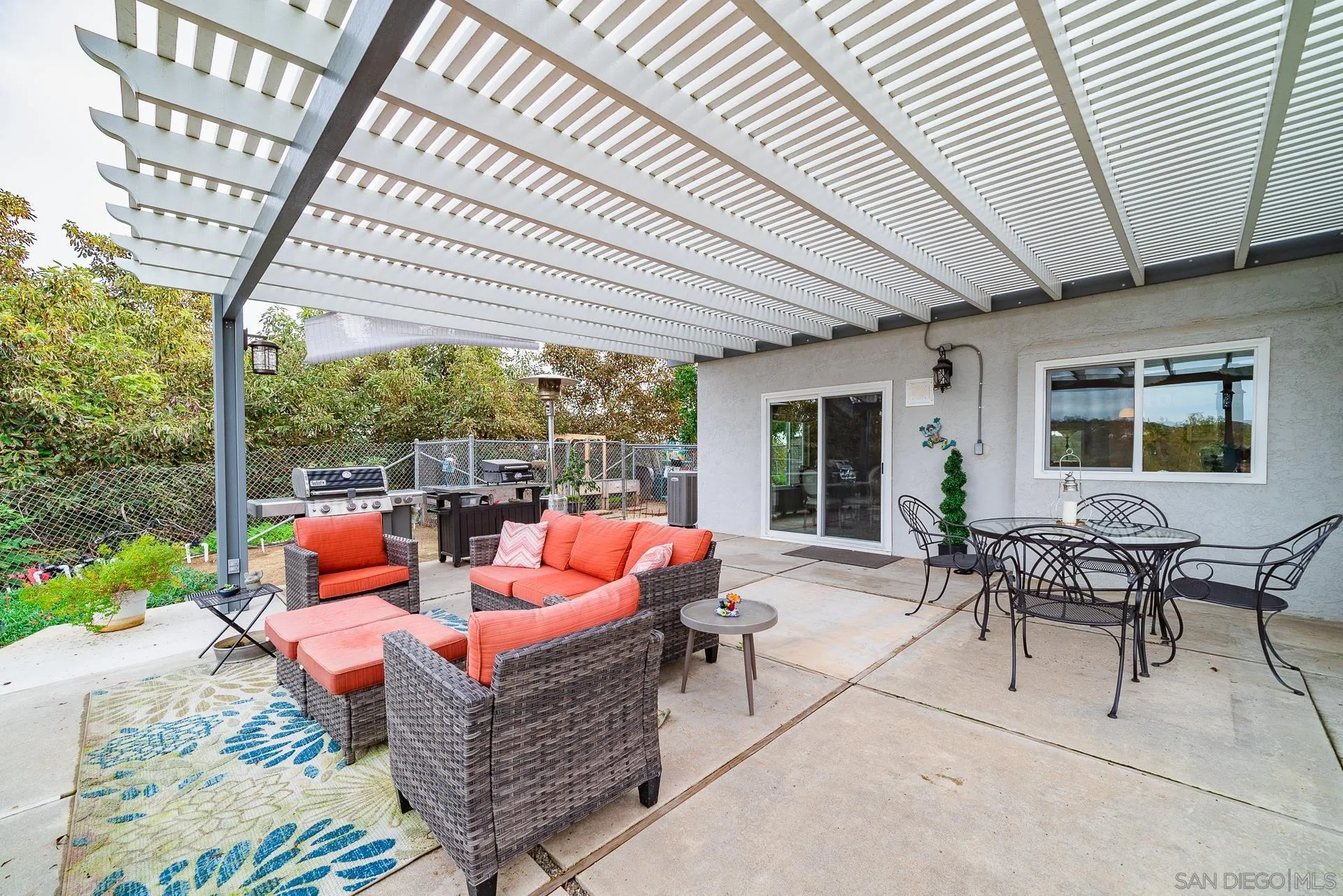 https://cdn.realtyfeed.com/cdn/127/230001114/467397f5dc815e83bdf35183cdd45c97.webp