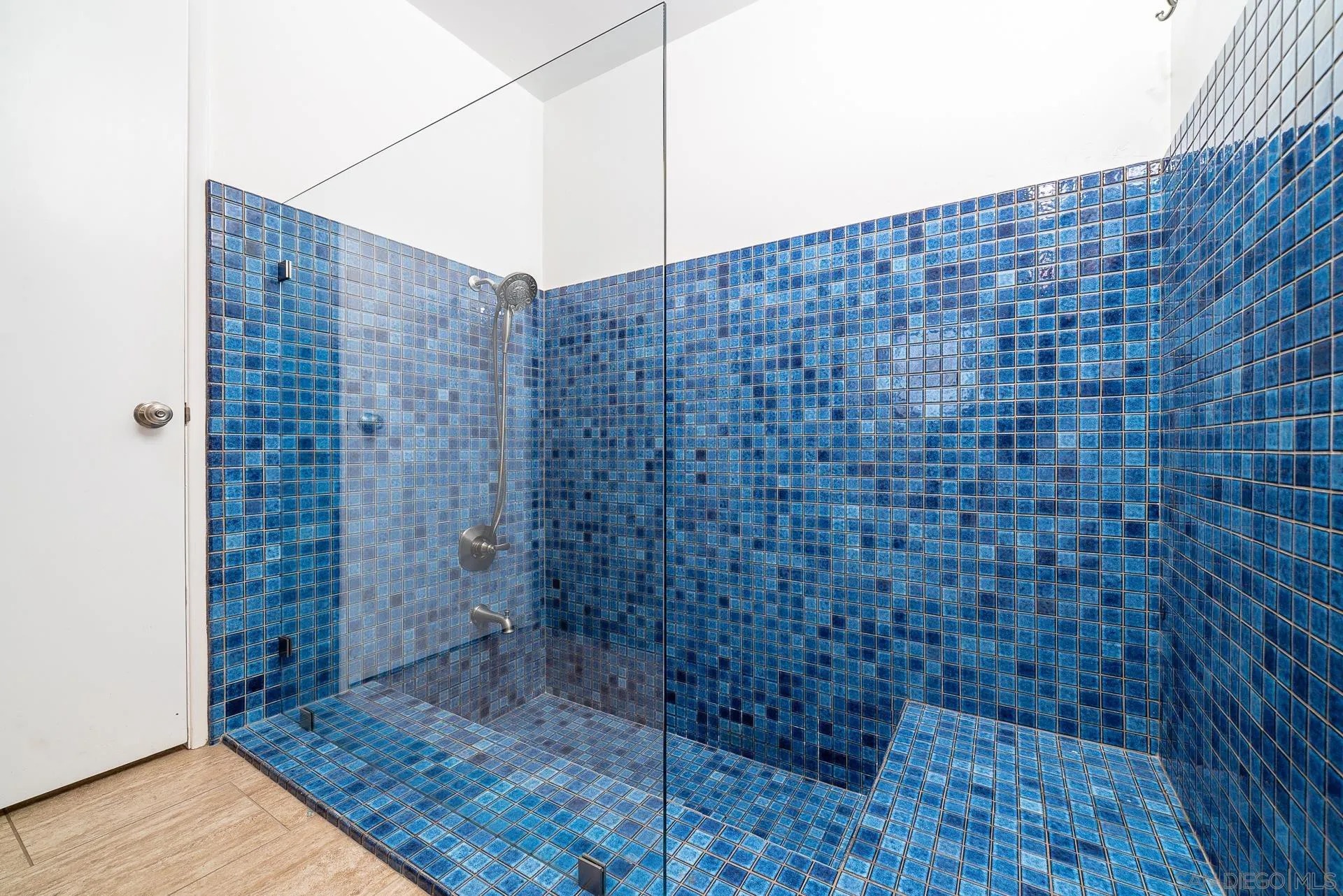 https://cdn.realtyfeed.com/cdn/127/230001114/6b7a5a65926e02f0c9ebbe0ea7a9bca1.webp
