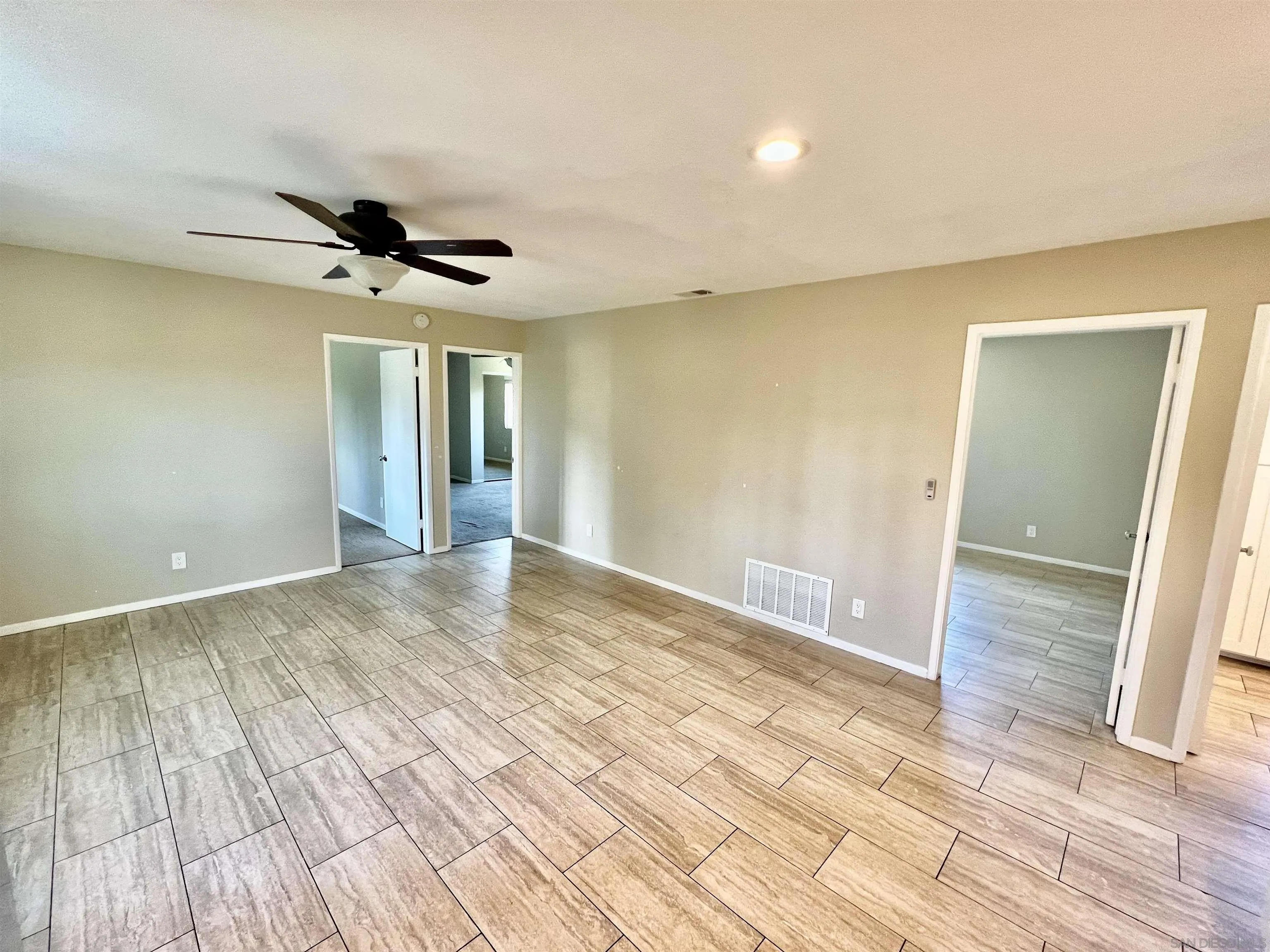 https://cdn.realtyfeed.com/cdn/127/230001114/774dbc632f0b0e9591a1cc64e8e6b549.webp
