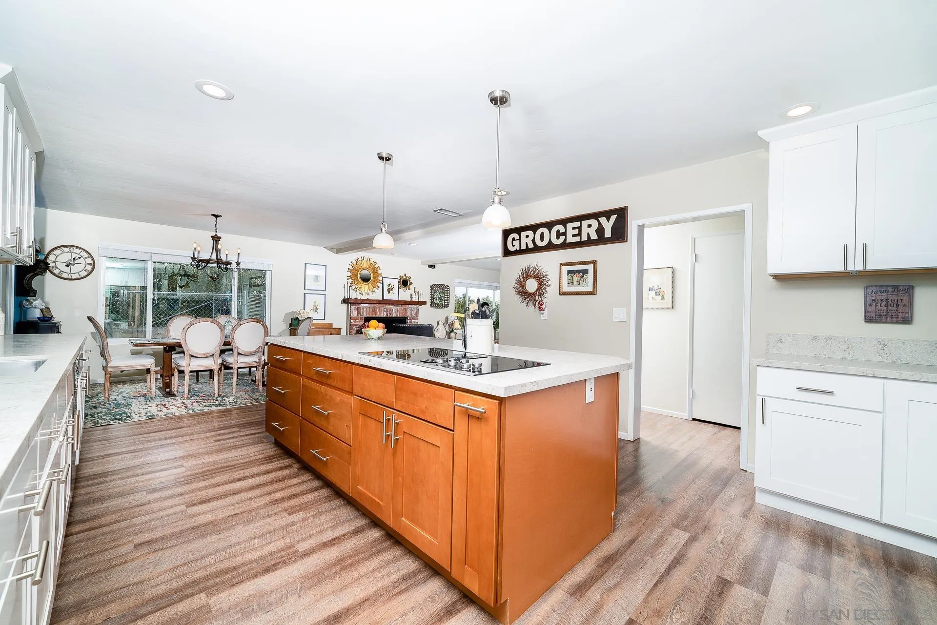 https://cdn.realtyfeed.com/cdn/127/230001114/7e1a543d7fd09a800d03103c1a70c246.webp