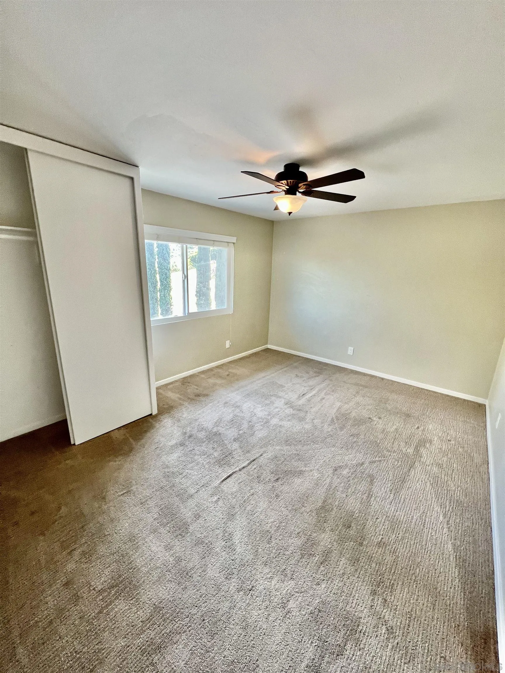 https://cdn.realtyfeed.com/cdn/127/230001114/8c6f289811444f083456dbe1f34f87e3.webp