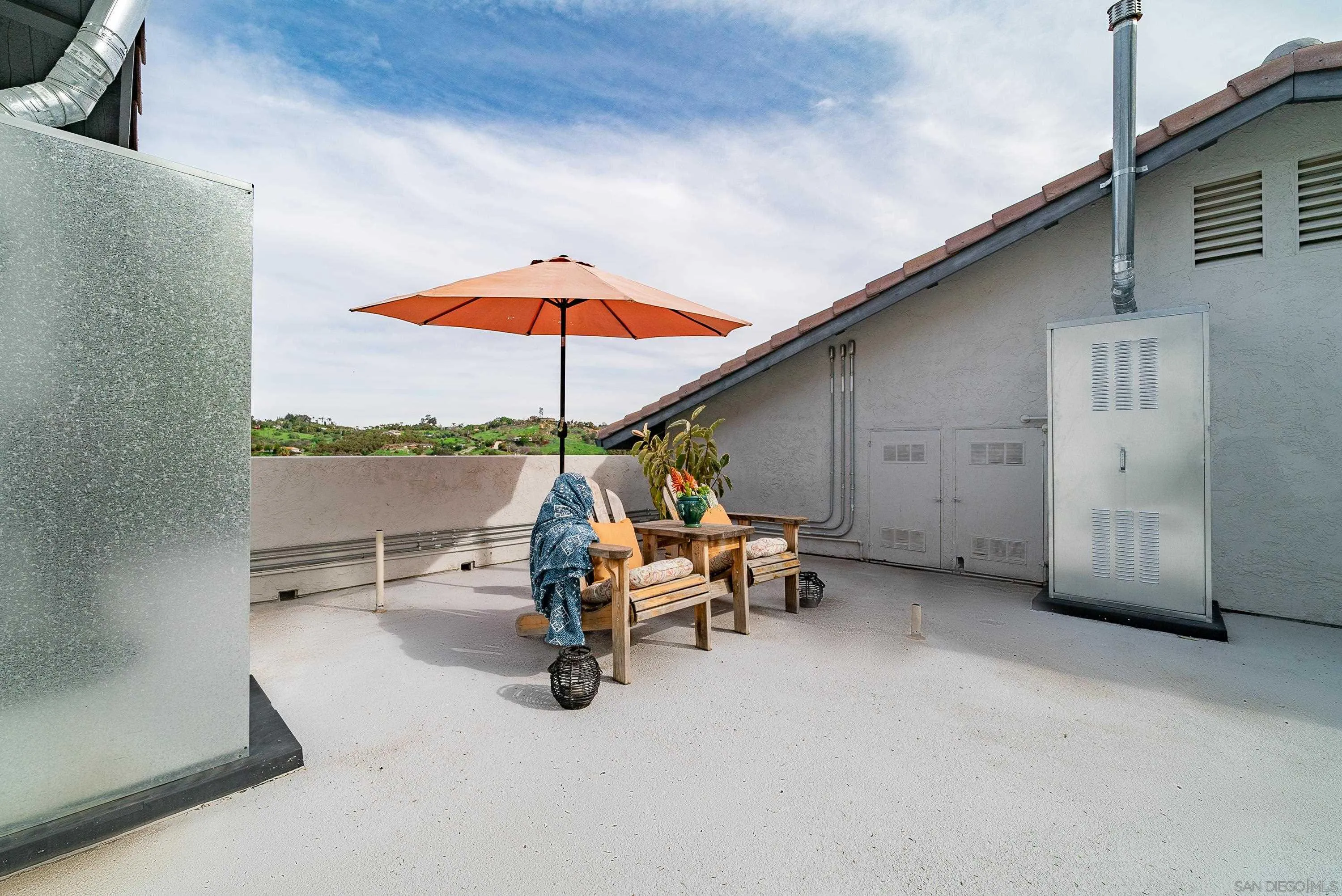 https://cdn.realtyfeed.com/cdn/127/230001114/f42383c65c06b060e8c7e2e38c55407d.webp