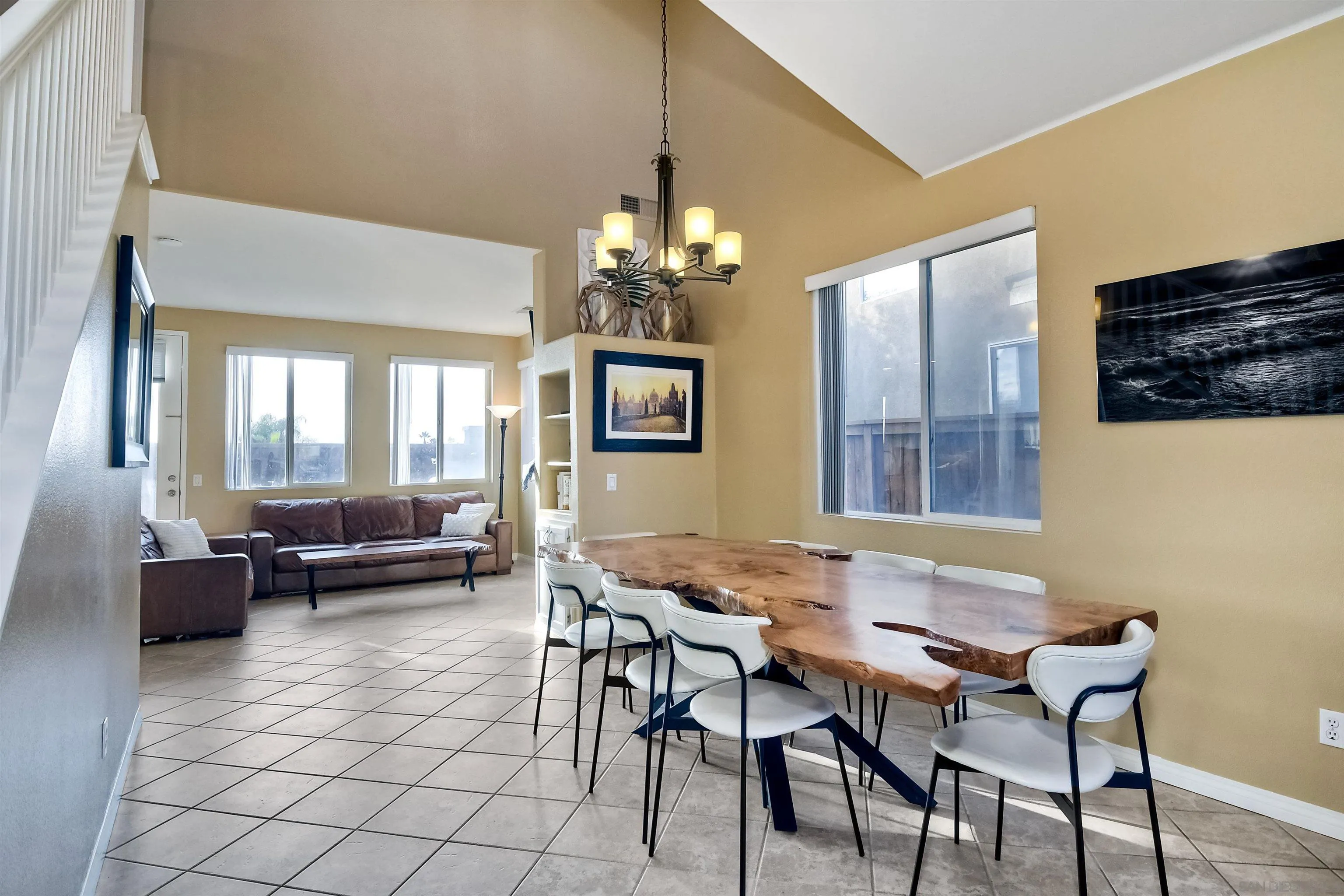 https://cdn.realtyfeed.com/cdn/127/230001498/67f1e2570910d17aeed445ad1f204492.webp