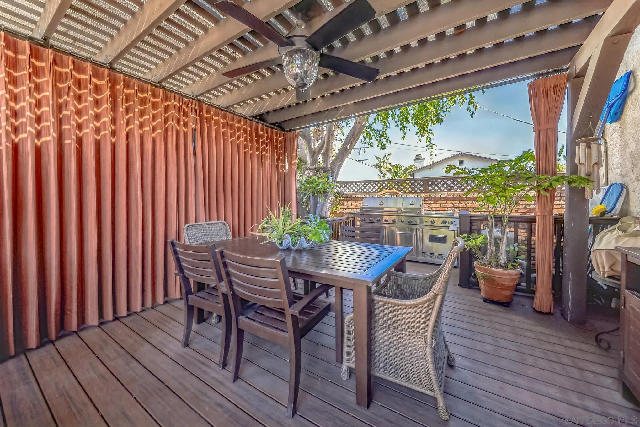 https://cdn.realtyfeed.com/cdn/127/230001779/18f418a637c822c88d5cb86c36341088.webp