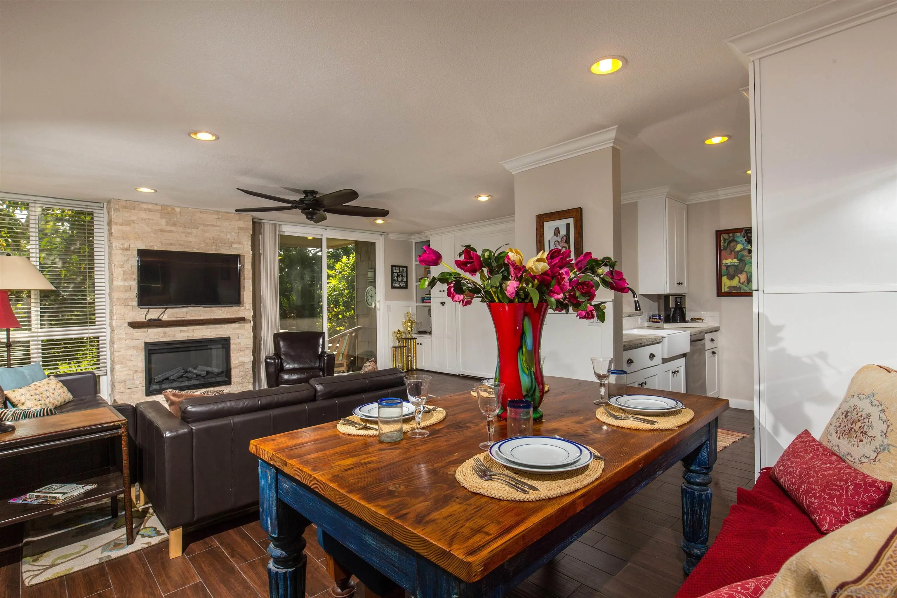 Photo #2: 230001890 Listing 