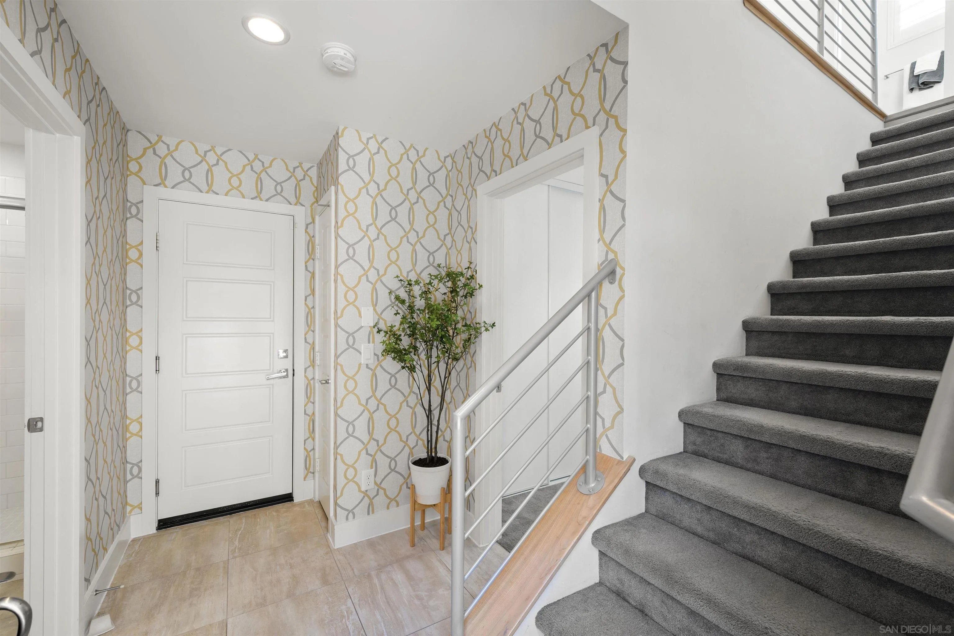 Photo #4: 230001932 Listing 