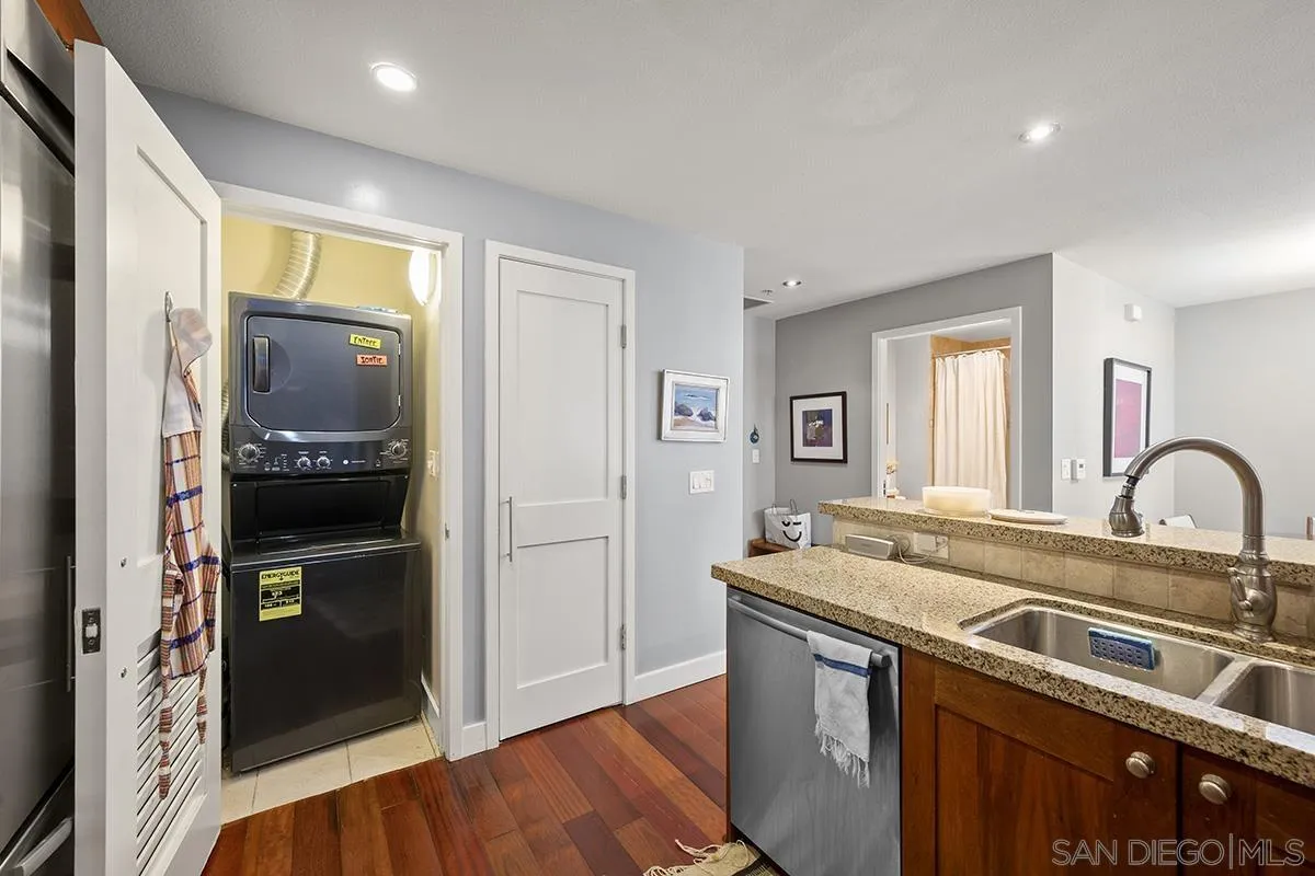 Photo #6: 230002107 Listing 