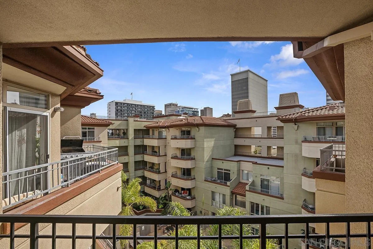 Photo #4: 230002432 Listing 