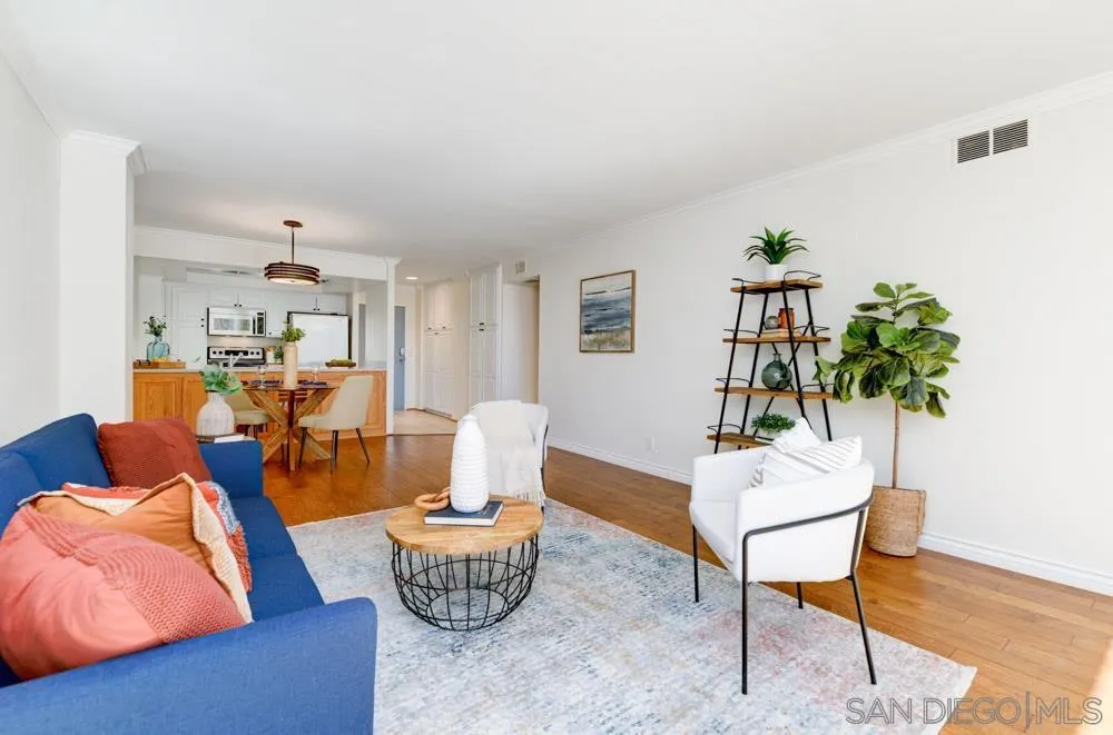 Photo #6: 230002608 Listing 