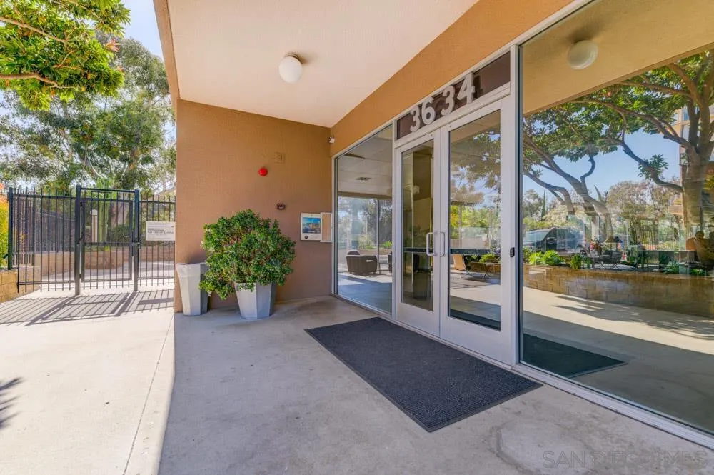 Photo #2: 230002608 Listing 