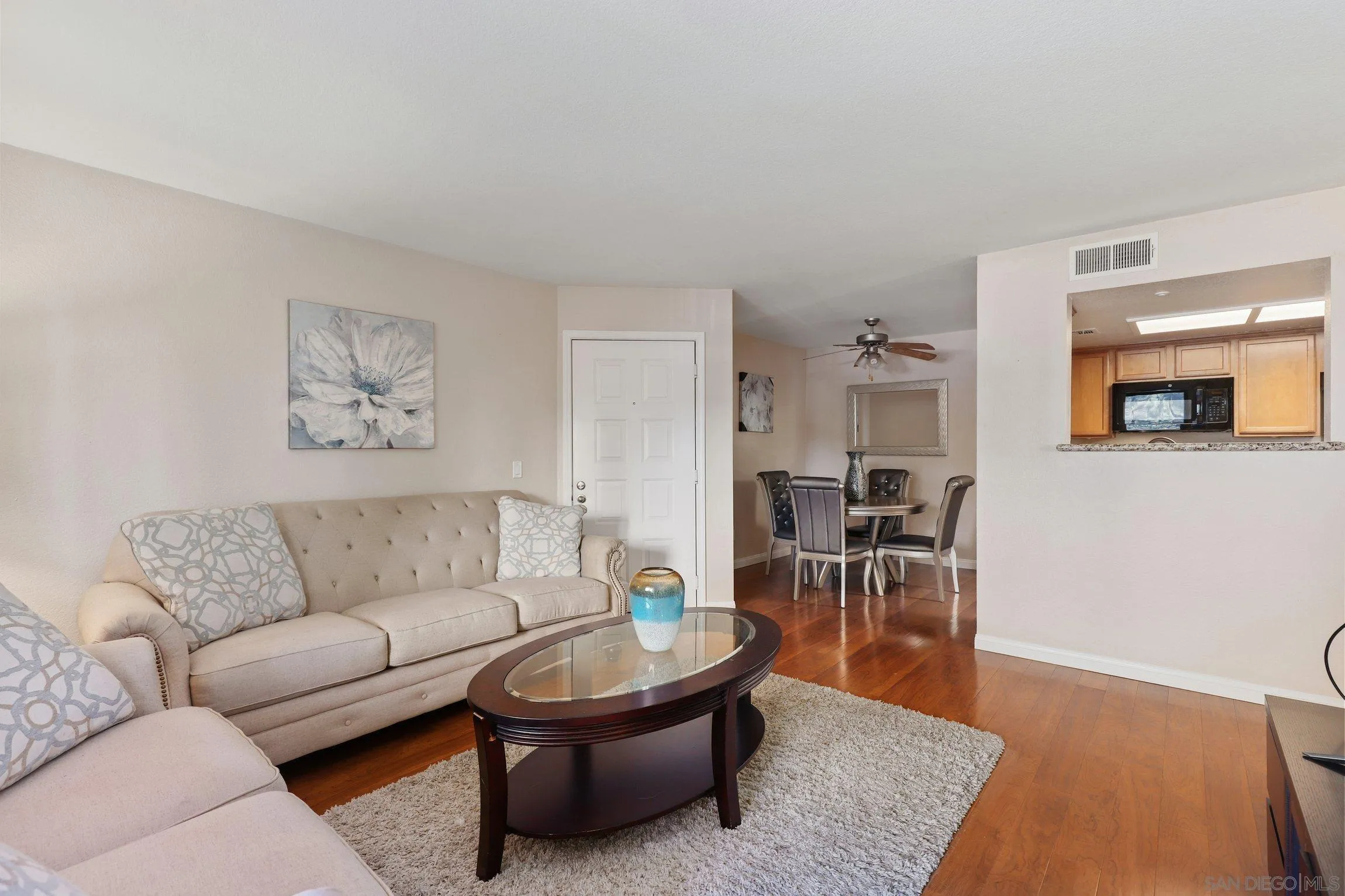 Photo #3: 230002617 Listing 