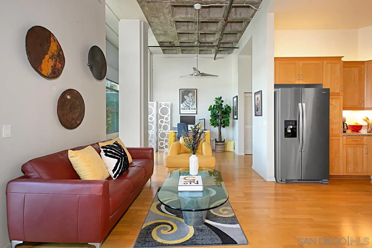 Photo #2: 230003151 Listing 