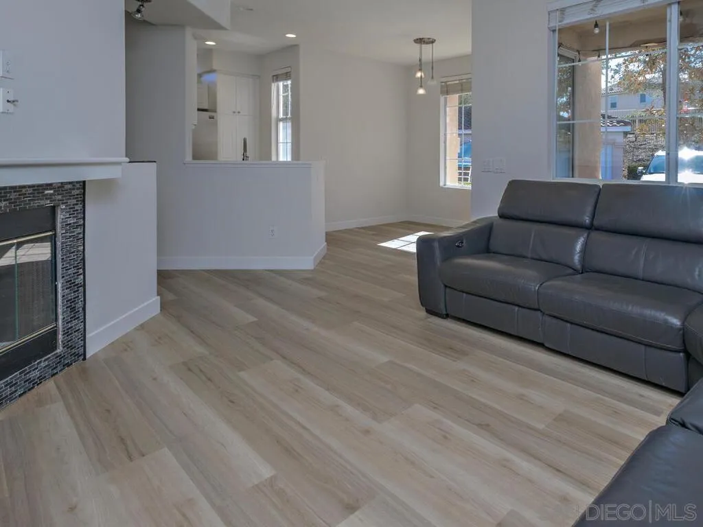 Photo #6: 230003251 Listing 
