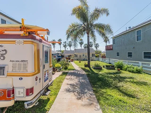 https://cdn.realtyfeed.com/cdn/127/230005296/dd14d05288fe4856f1b015d9e91623ed.webp