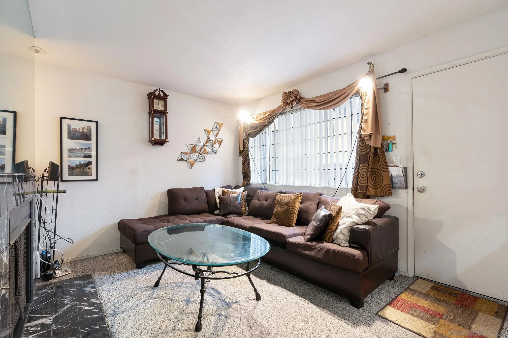 https://cdn.realtyfeed.com/cdn/127/230005320/a1ada0d22fbae69a18906f9ad4195e04.webp