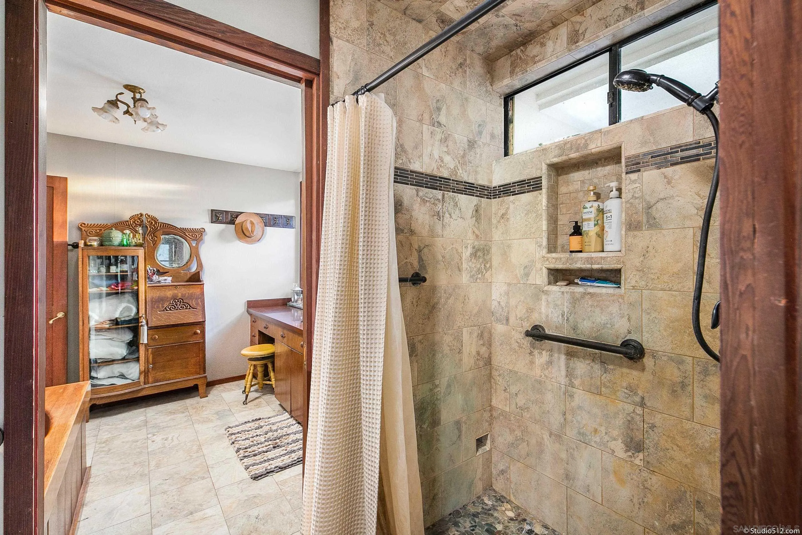 https://cdn.realtyfeed.com/cdn/127/230005549/30539c6b63c003d769e64b350ba7975b.webp