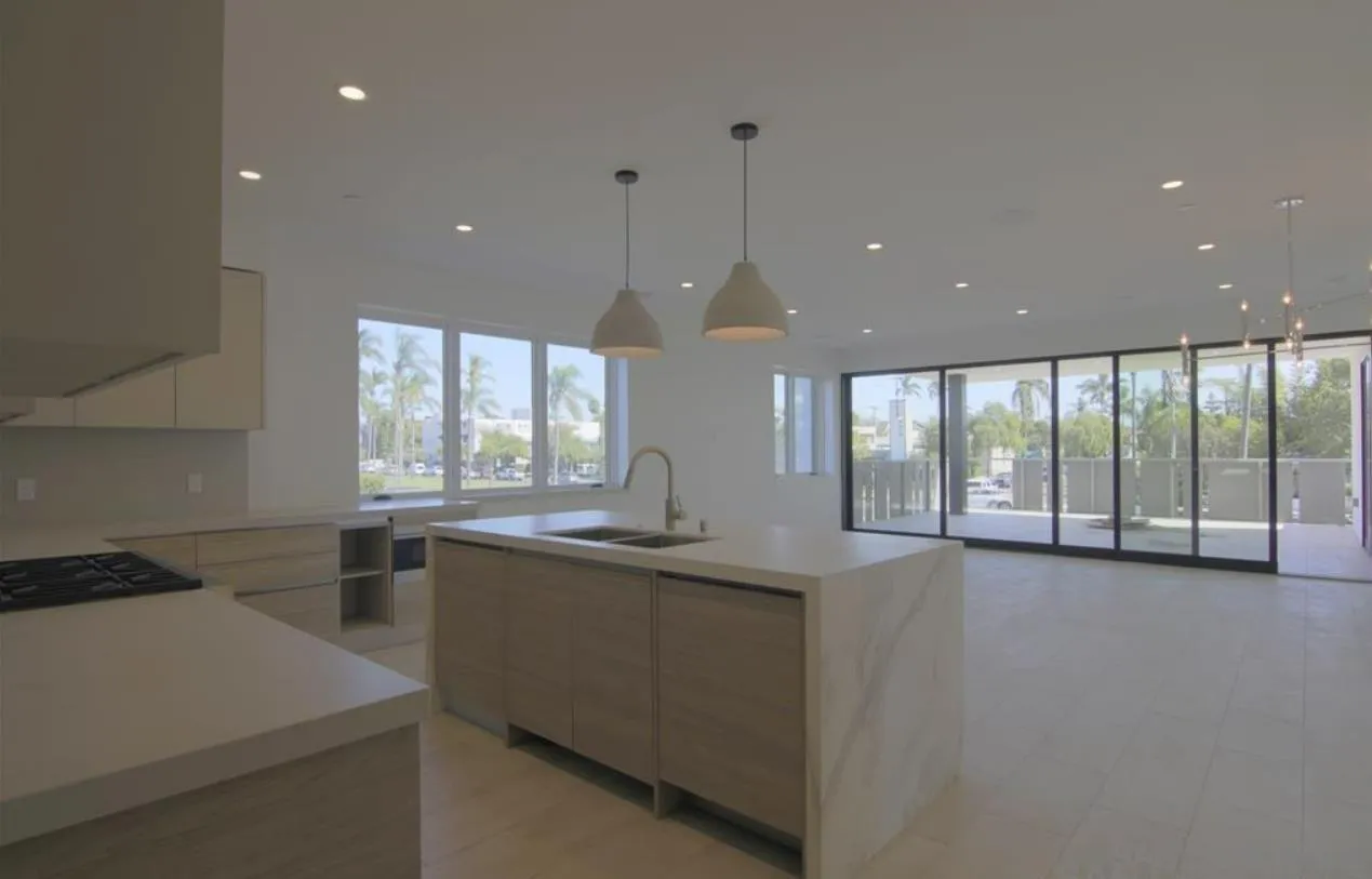 https://cdn.realtyfeed.com/cdn/127/230005611/64b483f487f4a926f2a1009a7a09fd97.webp