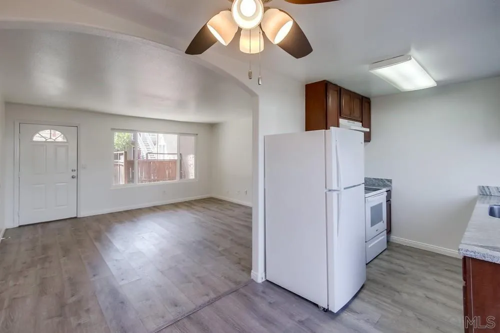 https://cdn.realtyfeed.com/cdn/127/230005902/6a38730a26857351f69f4dd93bd32157.webp