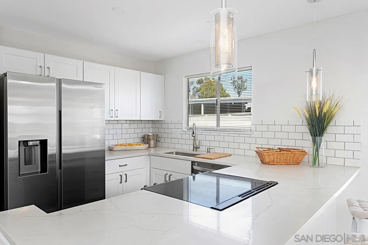https://cdn.realtyfeed.com/cdn/127/230006131/4733442fe294c61be9575ab81409c72d.webp