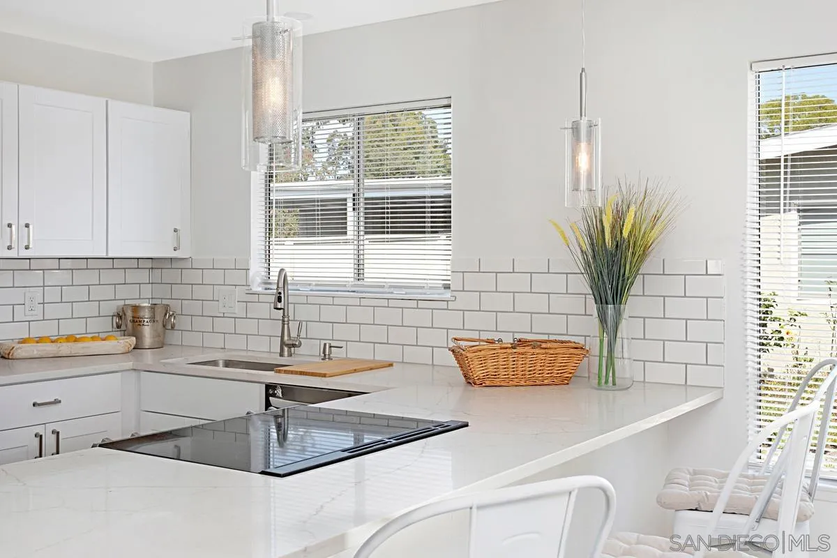 https://cdn.realtyfeed.com/cdn/127/230006131/d3990c633483496676ec7699cdfe00e1.webp