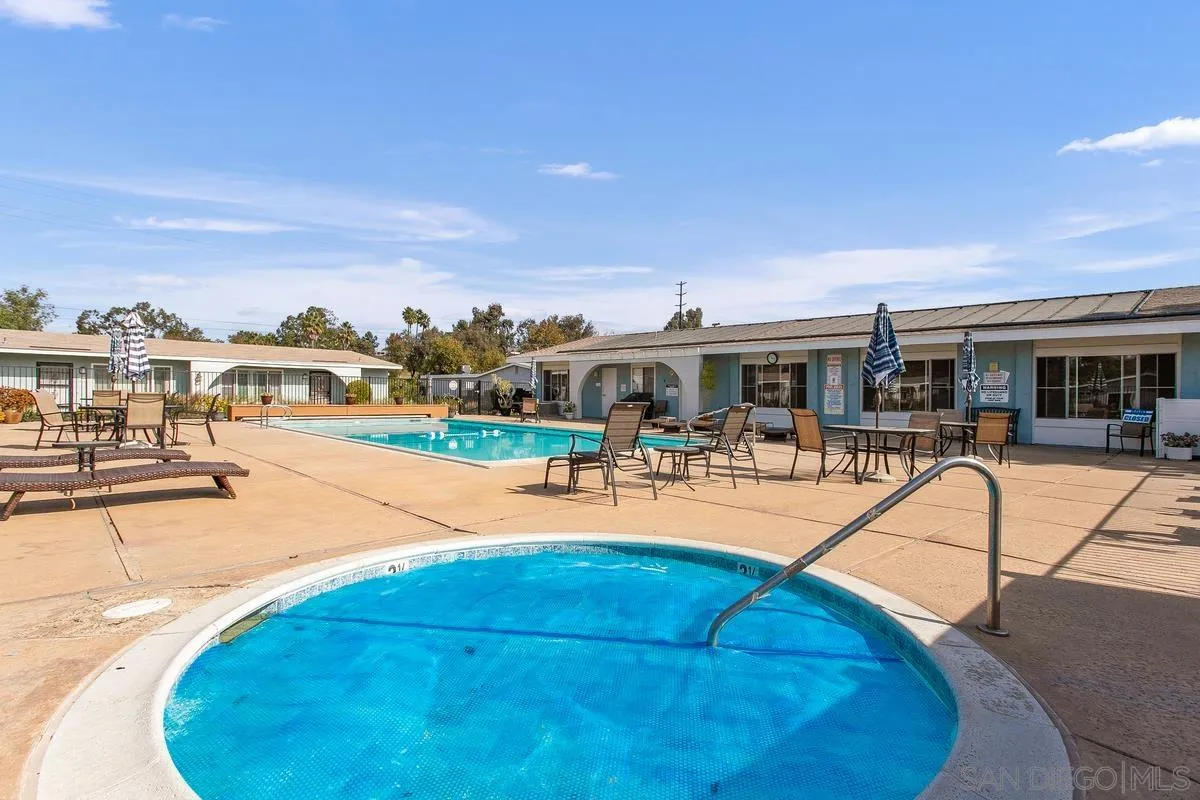 https://cdn.realtyfeed.com/cdn/127/230006132/f812f8af46925ae6189b3d933efdedc1.webp