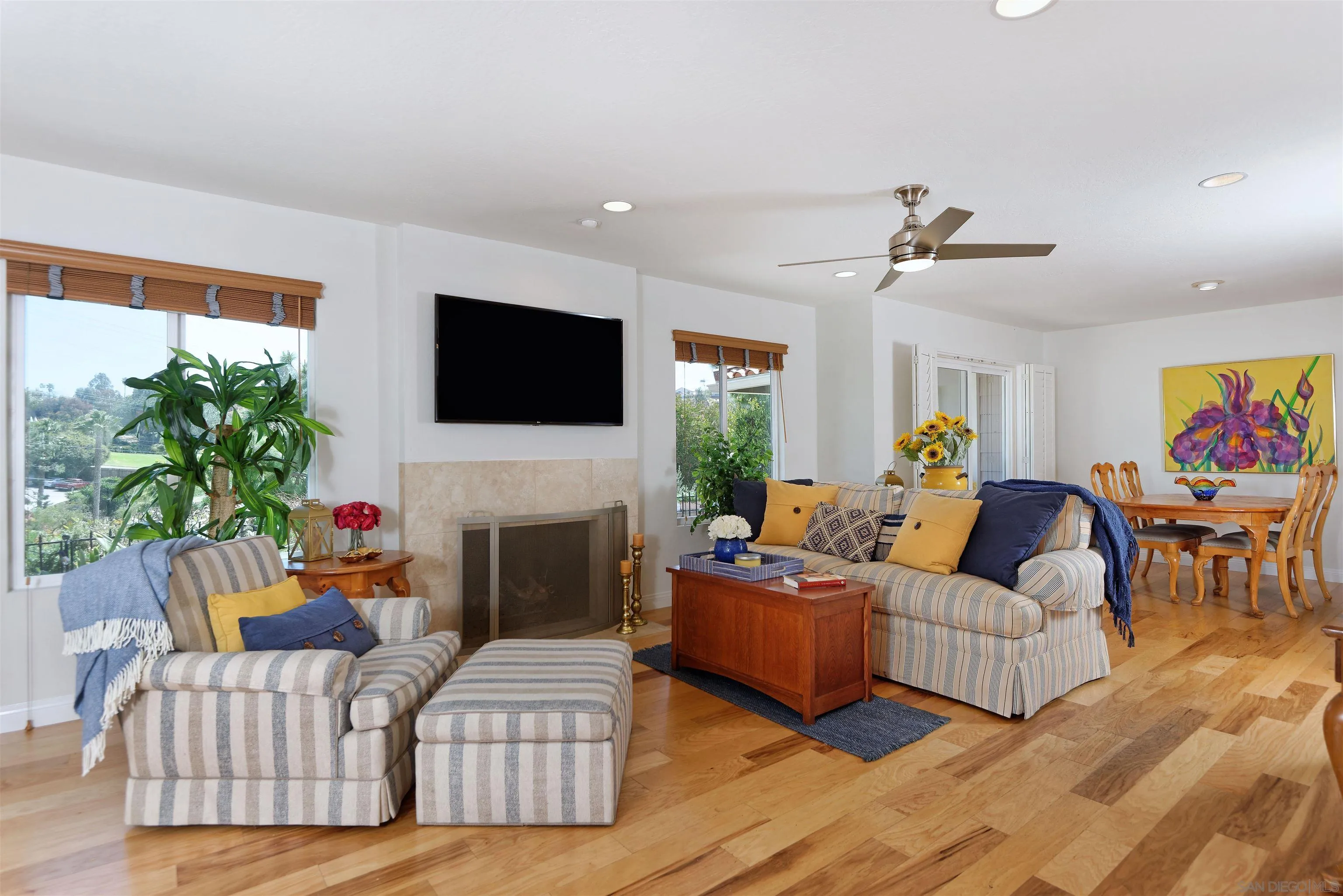Solana Beach, CA 92075