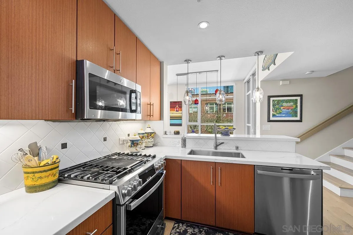 https://cdn.realtyfeed.com/cdn/127/230006552/2889019ab242a07c663164e1721a4944.webp