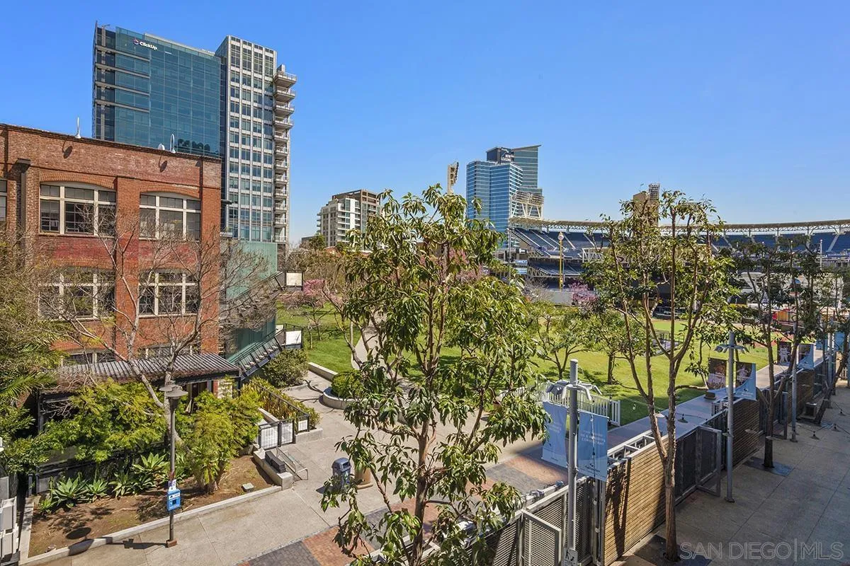 https://cdn.realtyfeed.com/cdn/127/230006552/6022acfa716f888f8c056dd6dc555221.webp