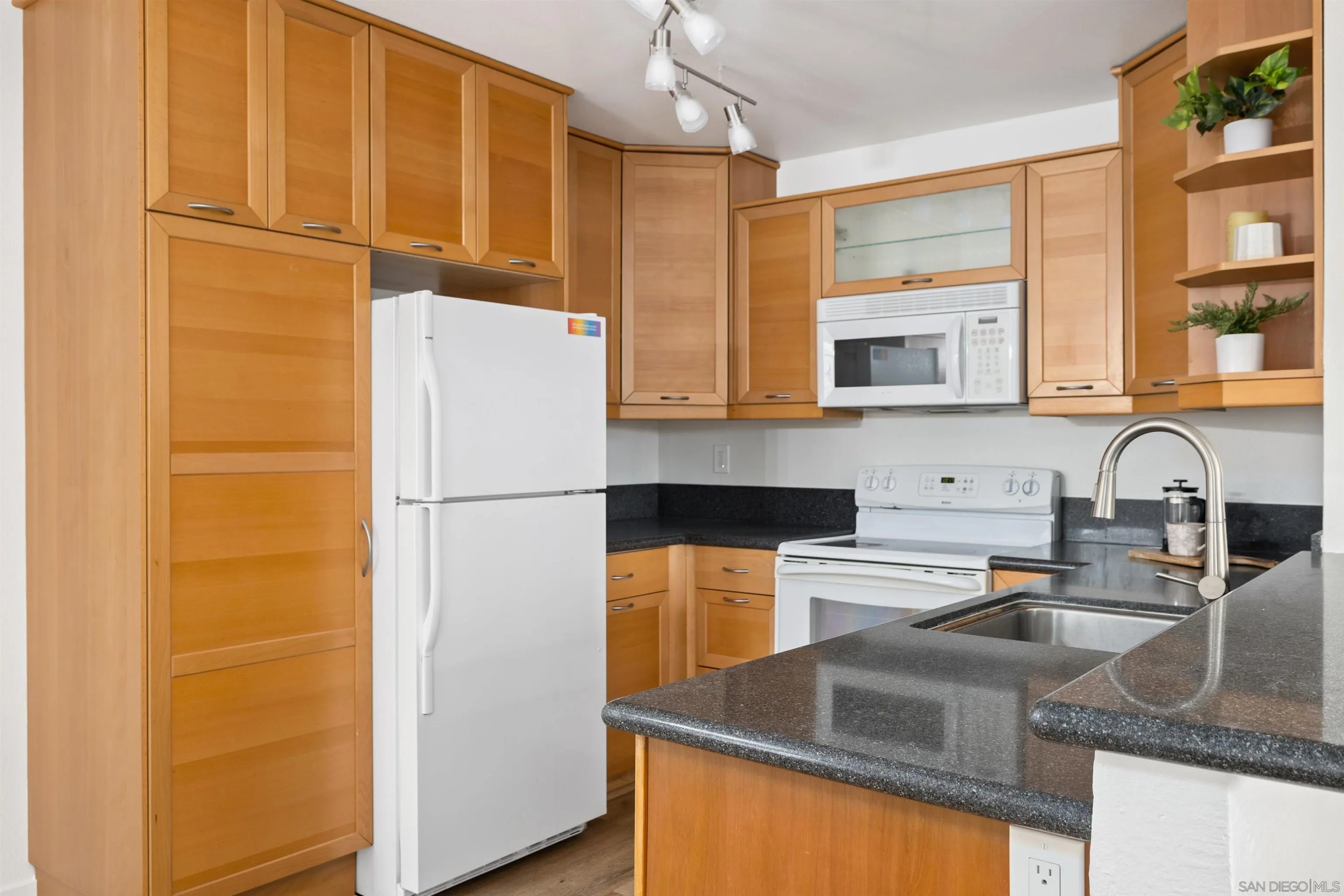 https://cdn.realtyfeed.com/cdn/127/230006862/649597ab99738df88d40115bbf72e649.webp